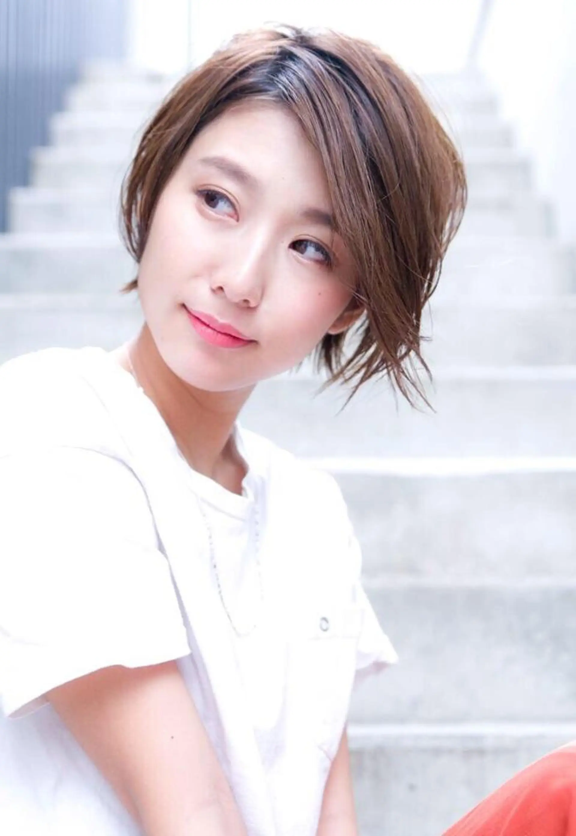 ショート カラー ヘアアレンジ ミニボブ/ブリーチ 🌈MISATOのヘアスタイル