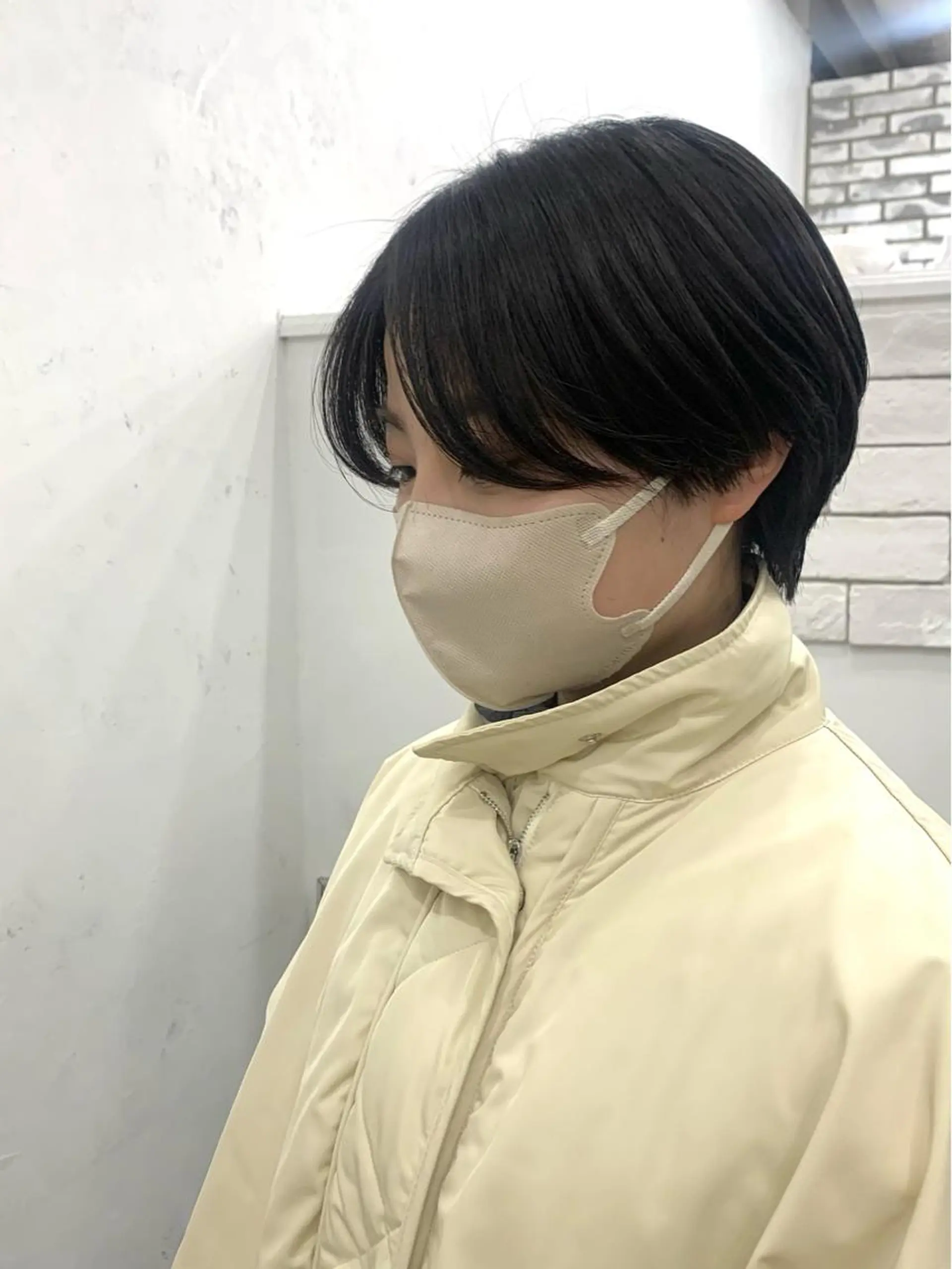 ショート レイヤー ハイトーン 暖色⭐︎KANAKOのヘアスタイル