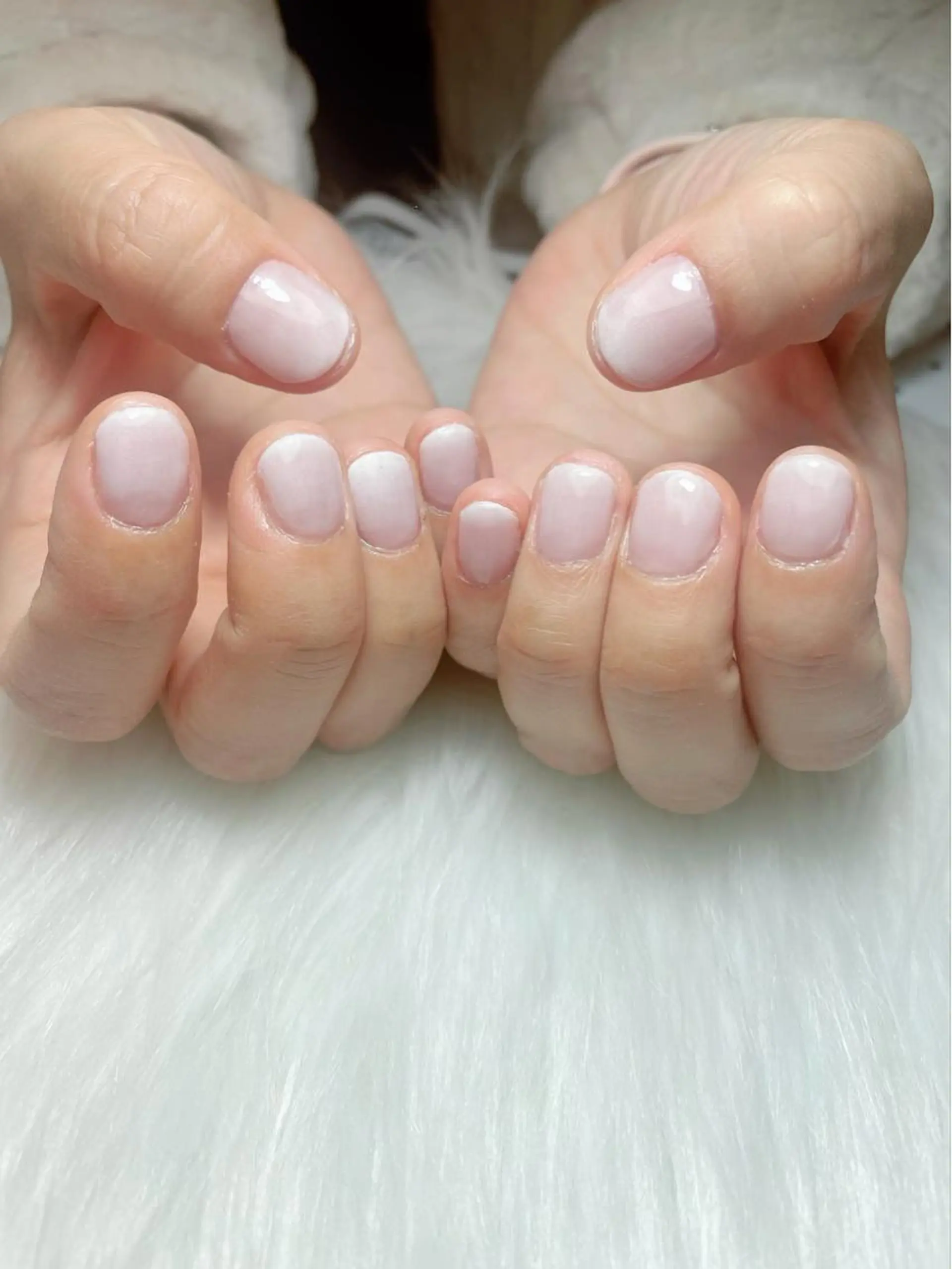 ネイル グラデーション 大袋駅東口徒歩2分 alivioのネイルデザイン