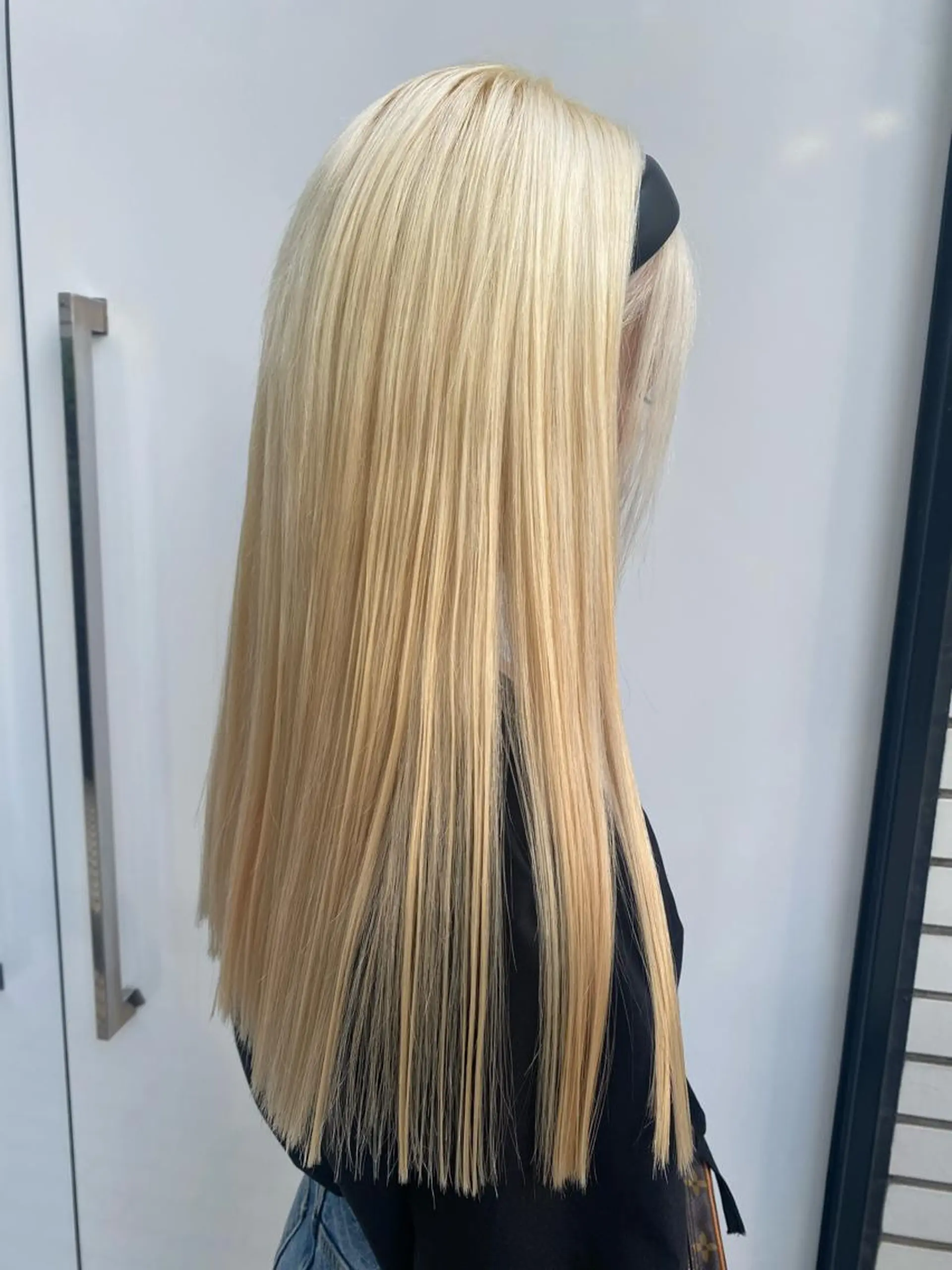 ロング カラー ブリーチ ブロンド ケアブリーチ ハイトーンカラー 遠藤沙也加 /レイヤーカットのヘアスタイル