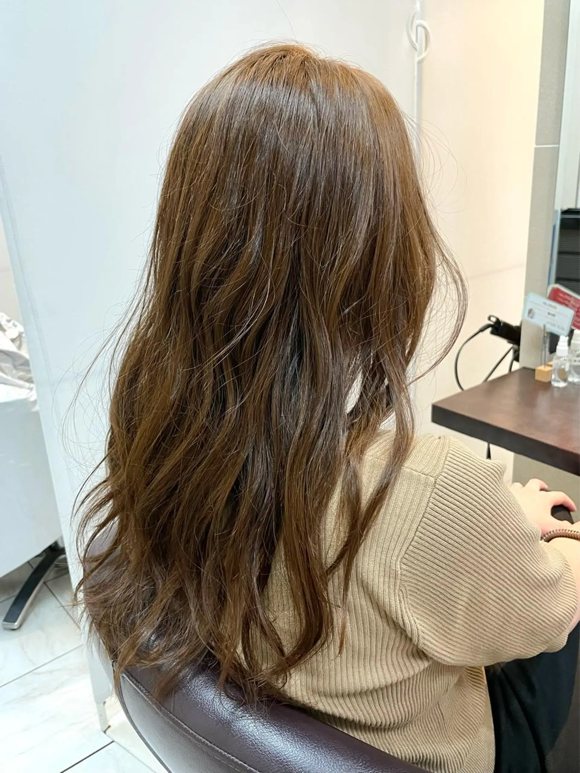 ロング ヘアカラー 新籾 尚哉のヘアスタイル