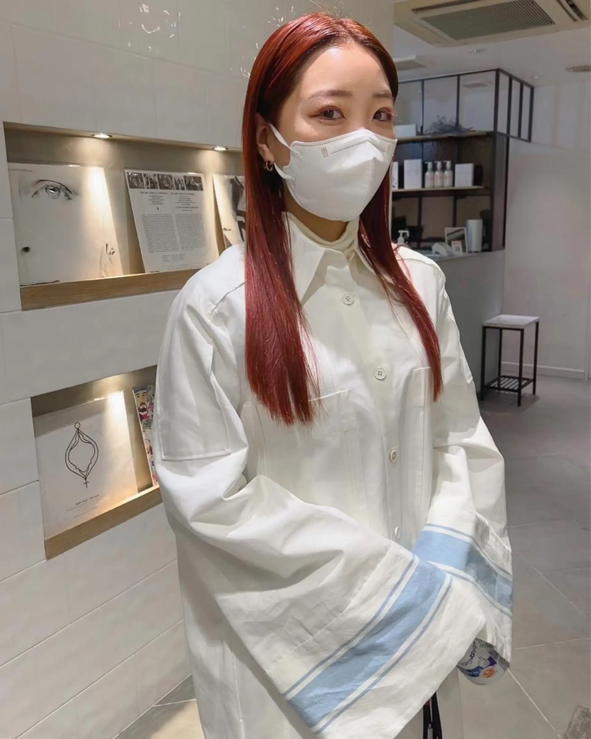 セミロング カラー ブリーチ ケアブリーチ オレンジ カット ヘアカラー トリートメント Loom.所属・村上雅人 ナチュラルモードのヘアスタイル