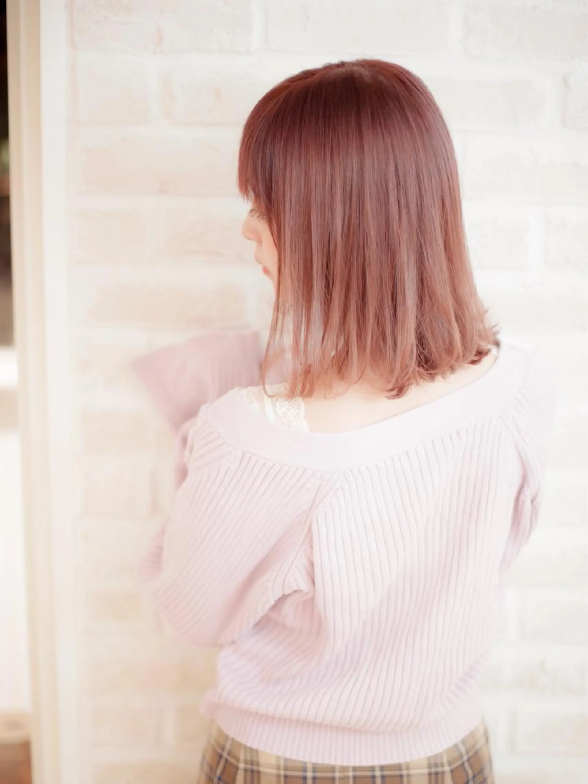 セミロング カラー ベージュカラー ピンクカラー ピンクベージュ カット ヘアカラー トリートメント ヘアセット Aujua ソムリエ 勝又舞夏のヘアスタイル