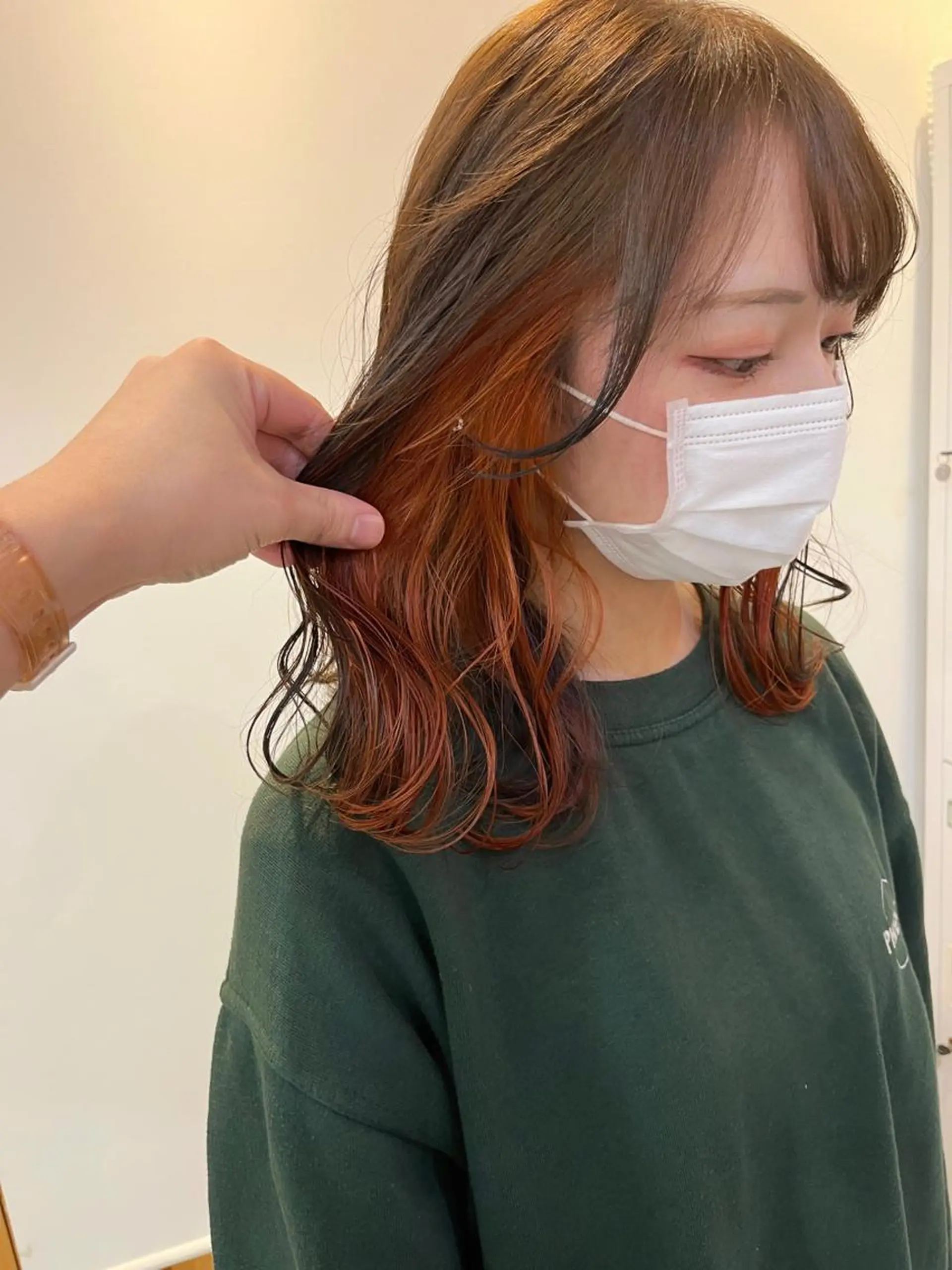 ロング カラー ベージュカラー ブリーチ オレンジ オレンジベージュ AMNESIA三軒茶屋所属・おがわ ともひさのヘアスタイル