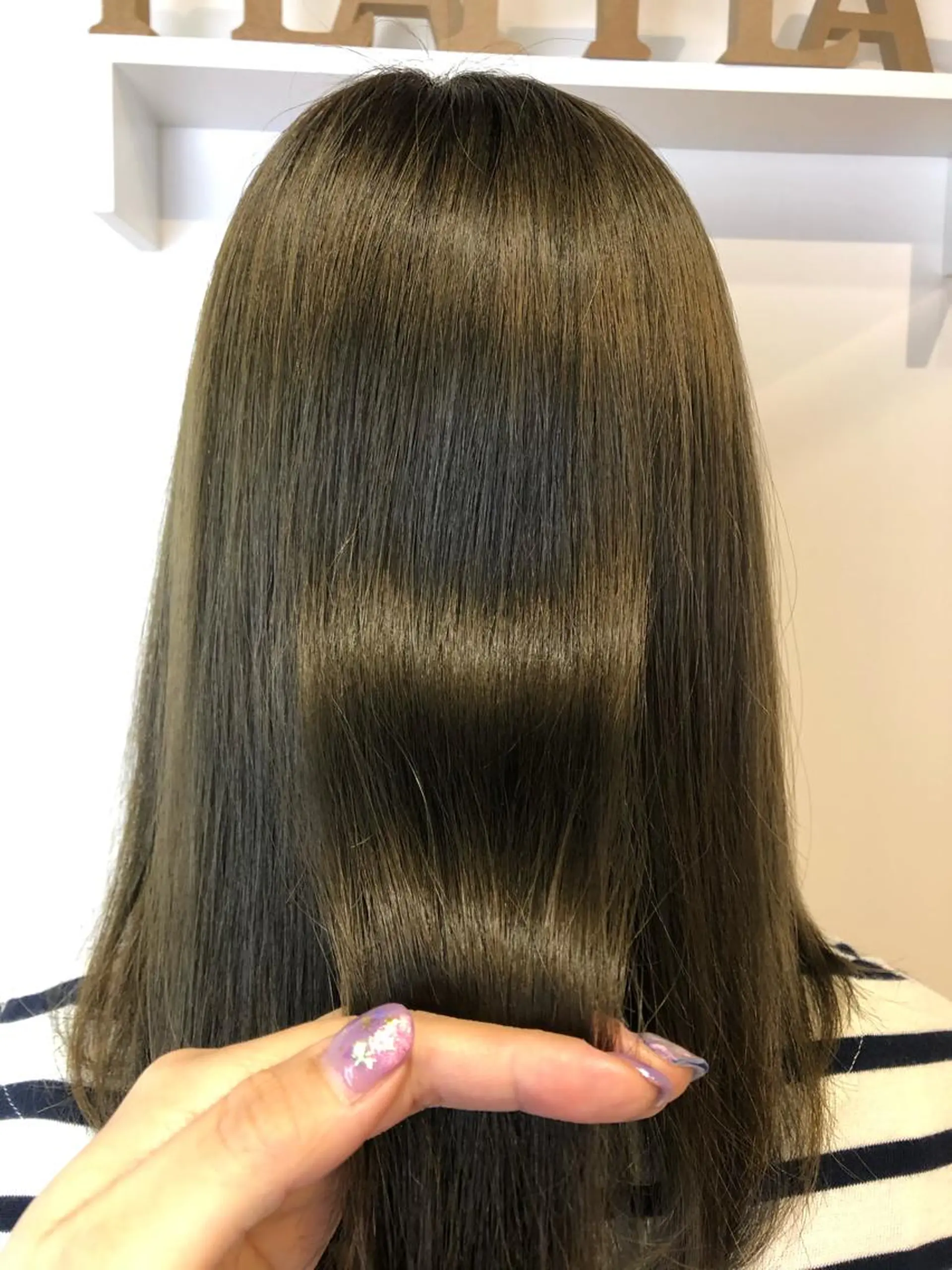 ミディアム カラー カット ヘアカラー トリートメント 青野 文香のヘアスタイル