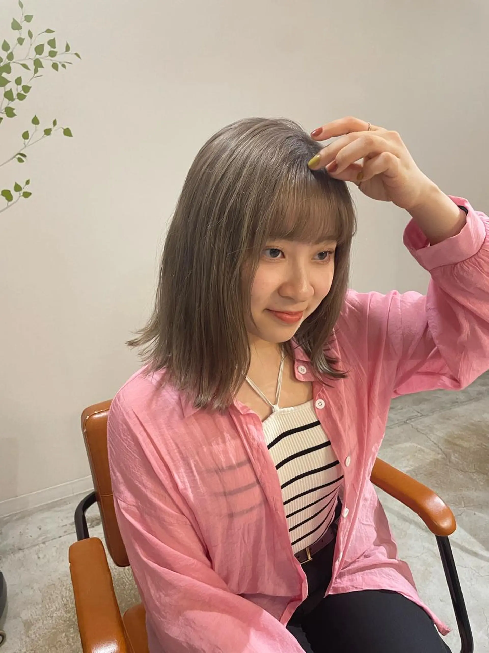 ミディアム カラー ベージュカラー 透明感カラー ヘアカラー ヘアディテール本山フォレスト所属・佐藤 爽香のヘアスタイル