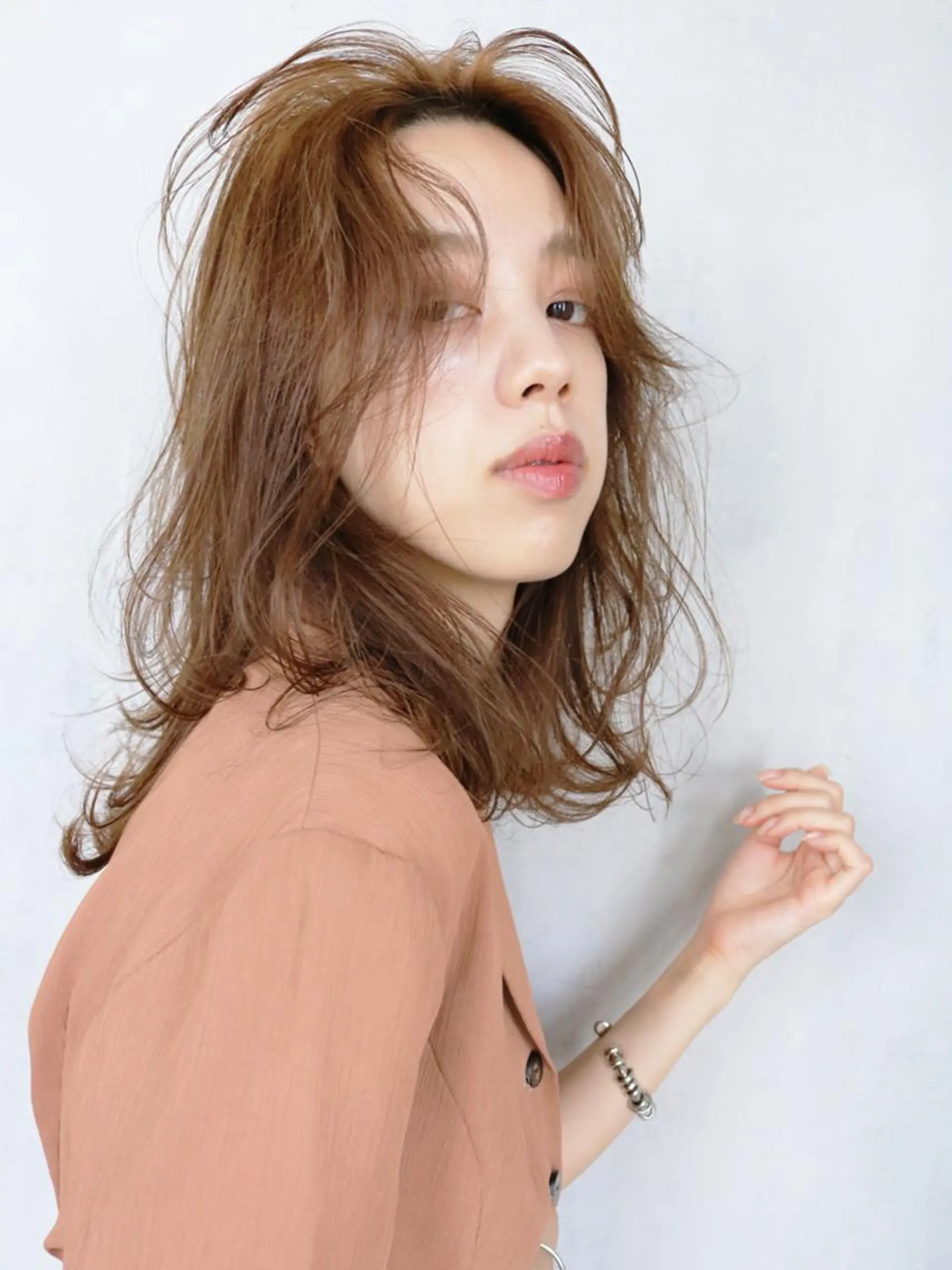 ミディアム カラー パーマ ヘアアレンジ ベージュカラー ITbyALBUM 中野店のヘアスタイル