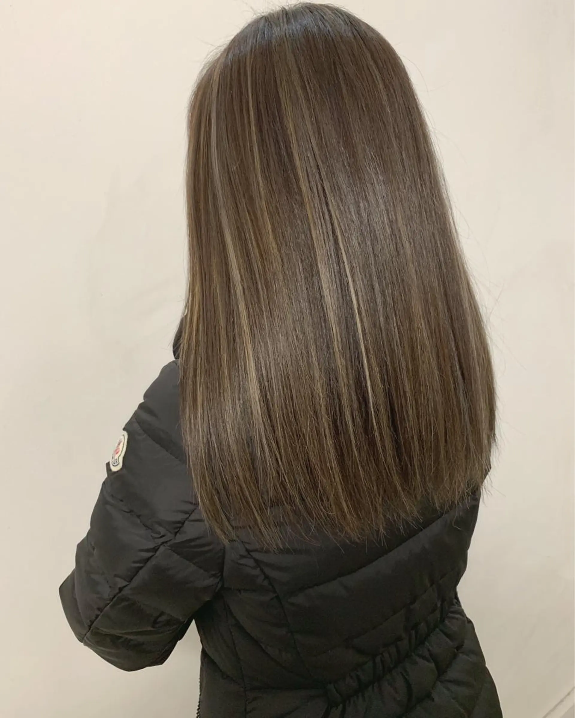 ミディアム カラー ヘアカラー トリートメント 西村あきや トレンド韓国ヘアのヘアスタイル