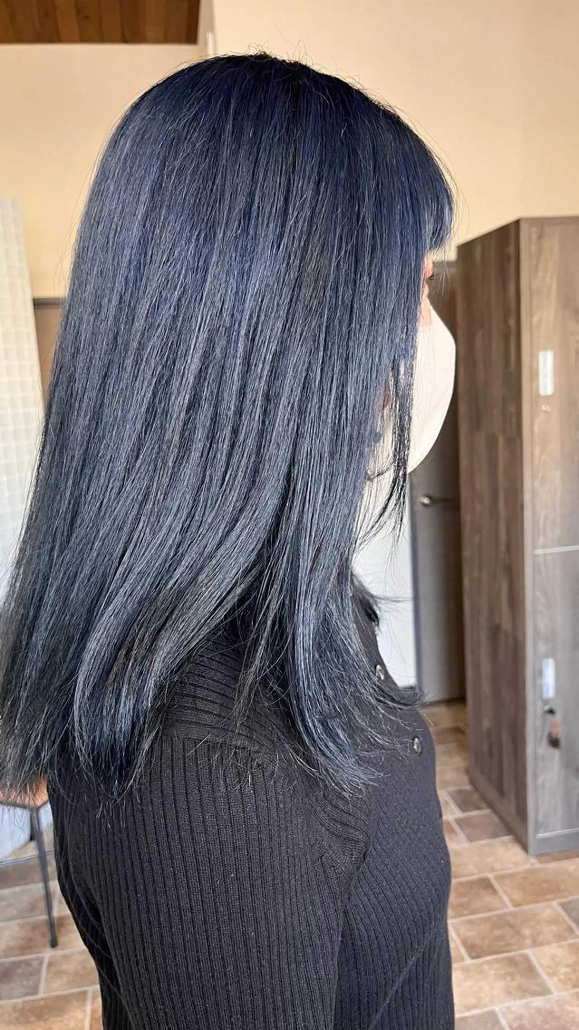 ミディアム カラー ネイビーカラー 中村 友香のヘアスタイル