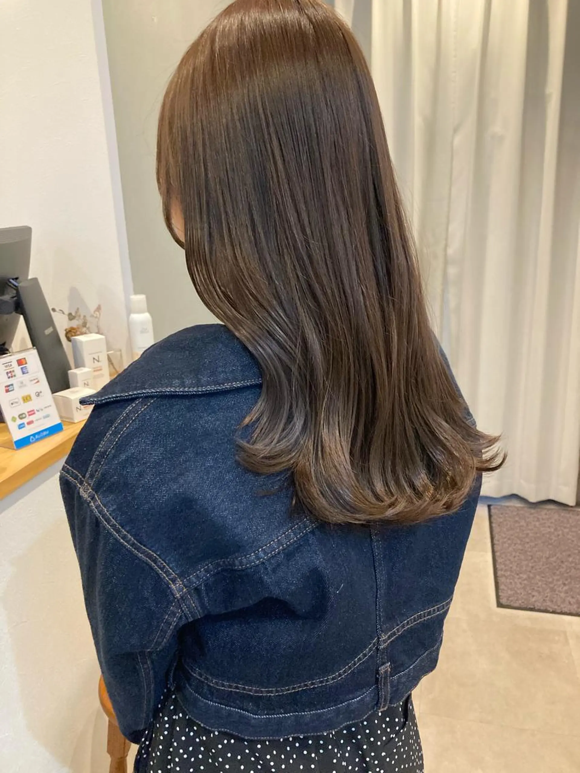 セミロング ヘアカラー トリートメント ✨色持ちの良い艶 カラー✨蟹江真世のヘアスタイル