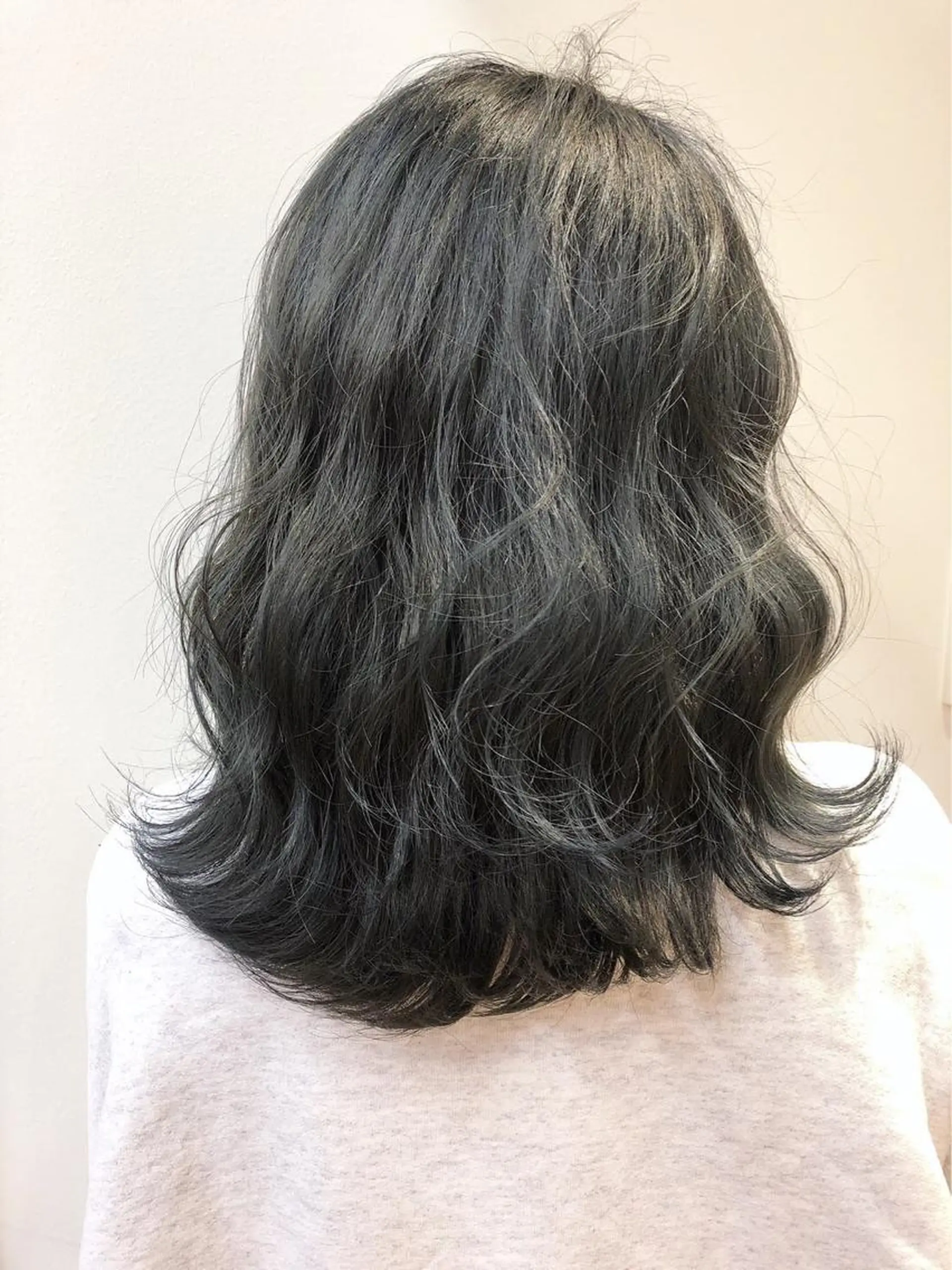 ミディアム カラー Blanche by artina川崎店所属・ゆう🫧 透明感/ハイトーンのヘアスタイル