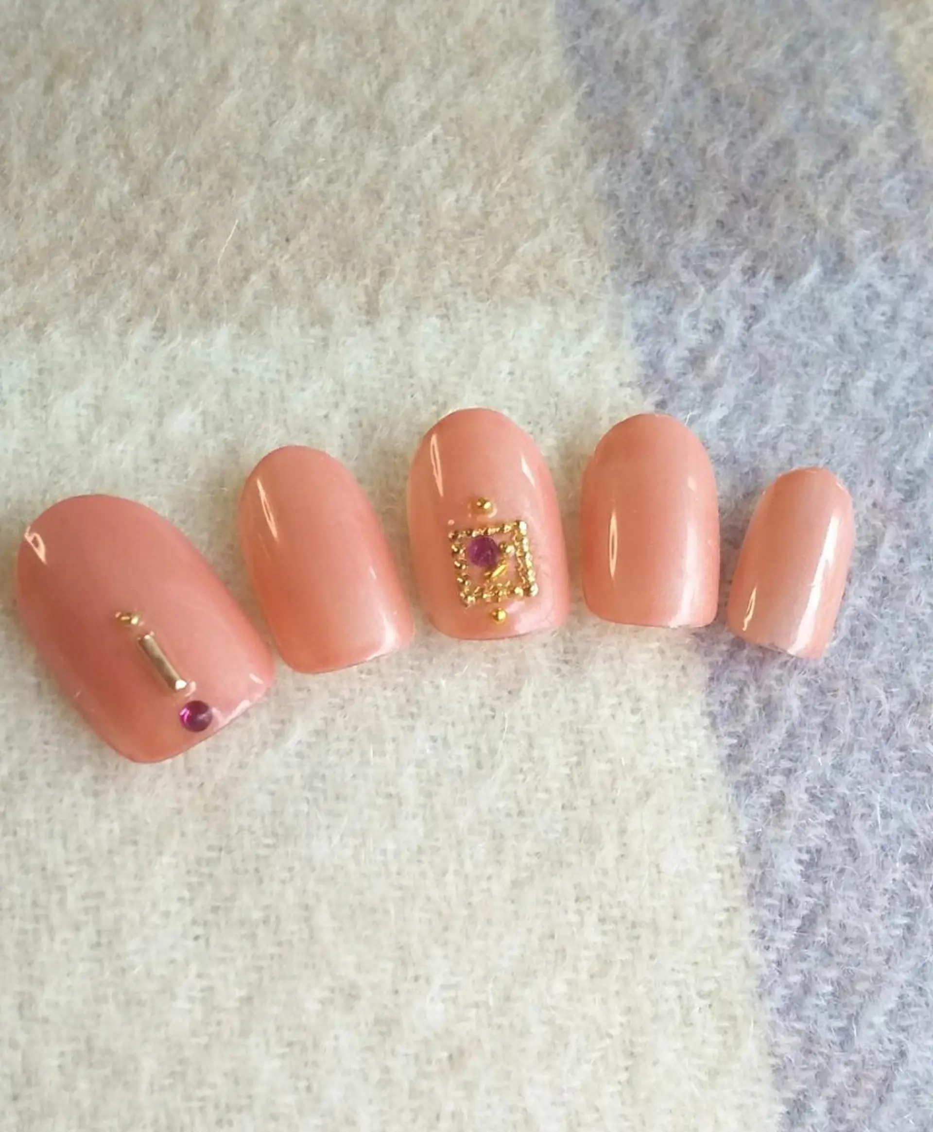 ネイル アートネイル ワンカラーネイル ハンドネイル ネイルサロンmaloublue所属・ネイルサロン malou blueのネイルデザイン