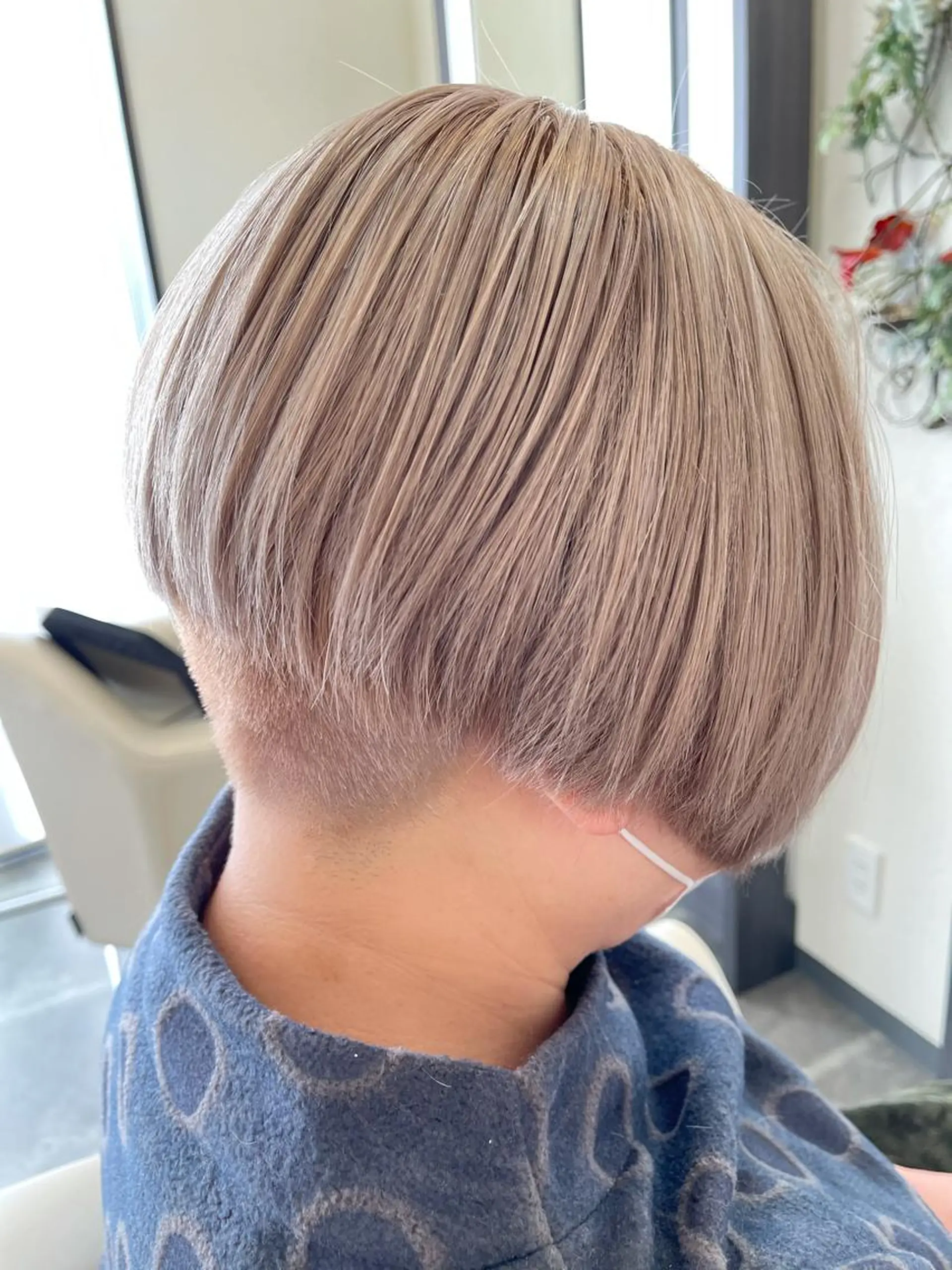 ショート 南谷 愛のヘアスタイル