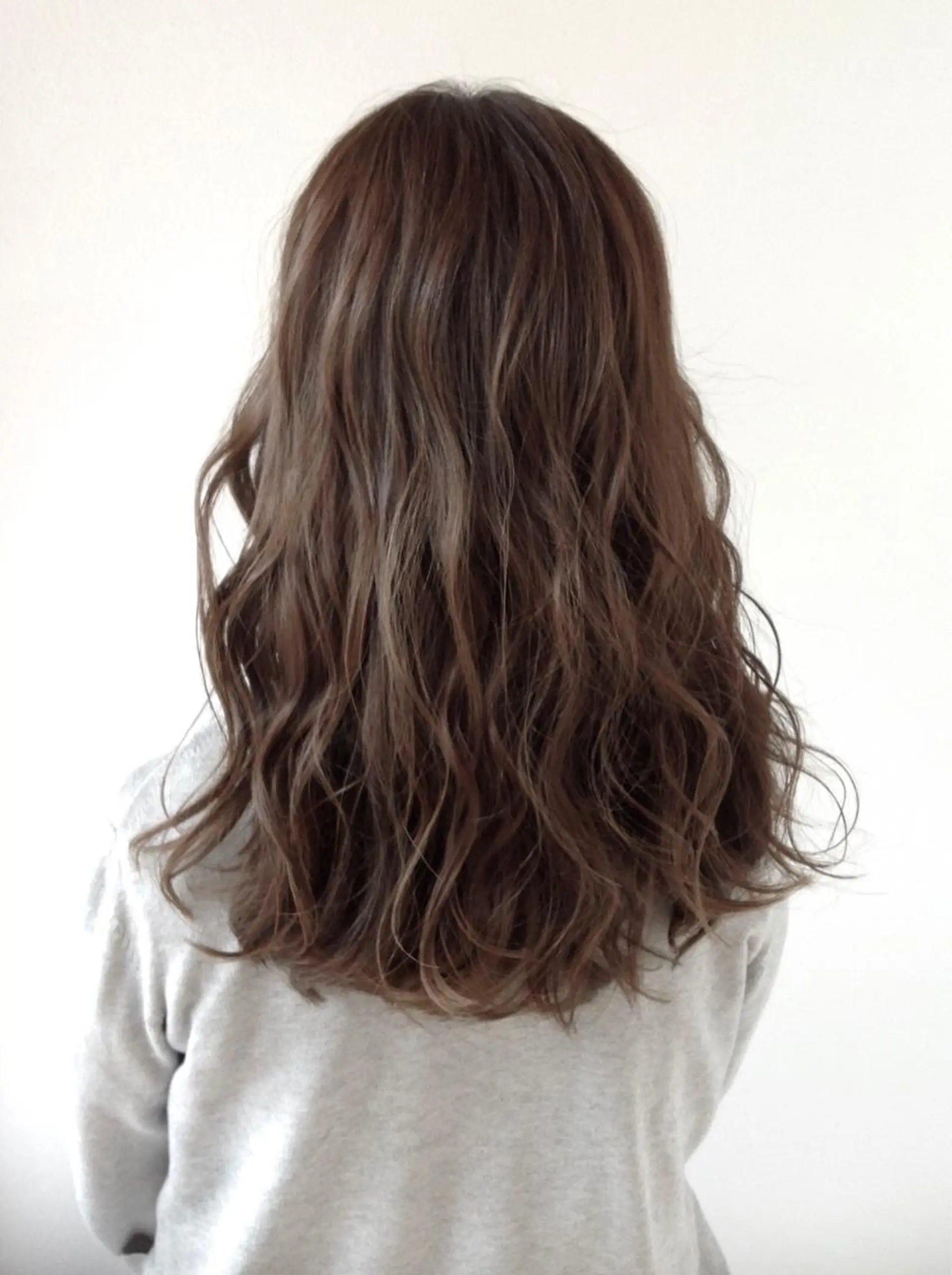 セミロング カラー 透明感カラー グレージュ イルミナカラー ラベンダーカラー ラベンダーグレージュ エイジングケア特化 美容師✂️山崎竜二のヘアスタイル