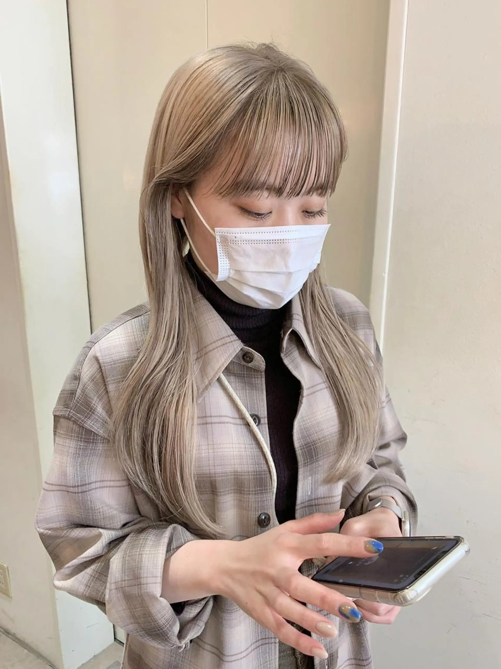 ロング カラー ベージュカラー ブリーチ ケアブリーチ デザインカラー ダブルカラー 桃果 momokaのヘアスタイル