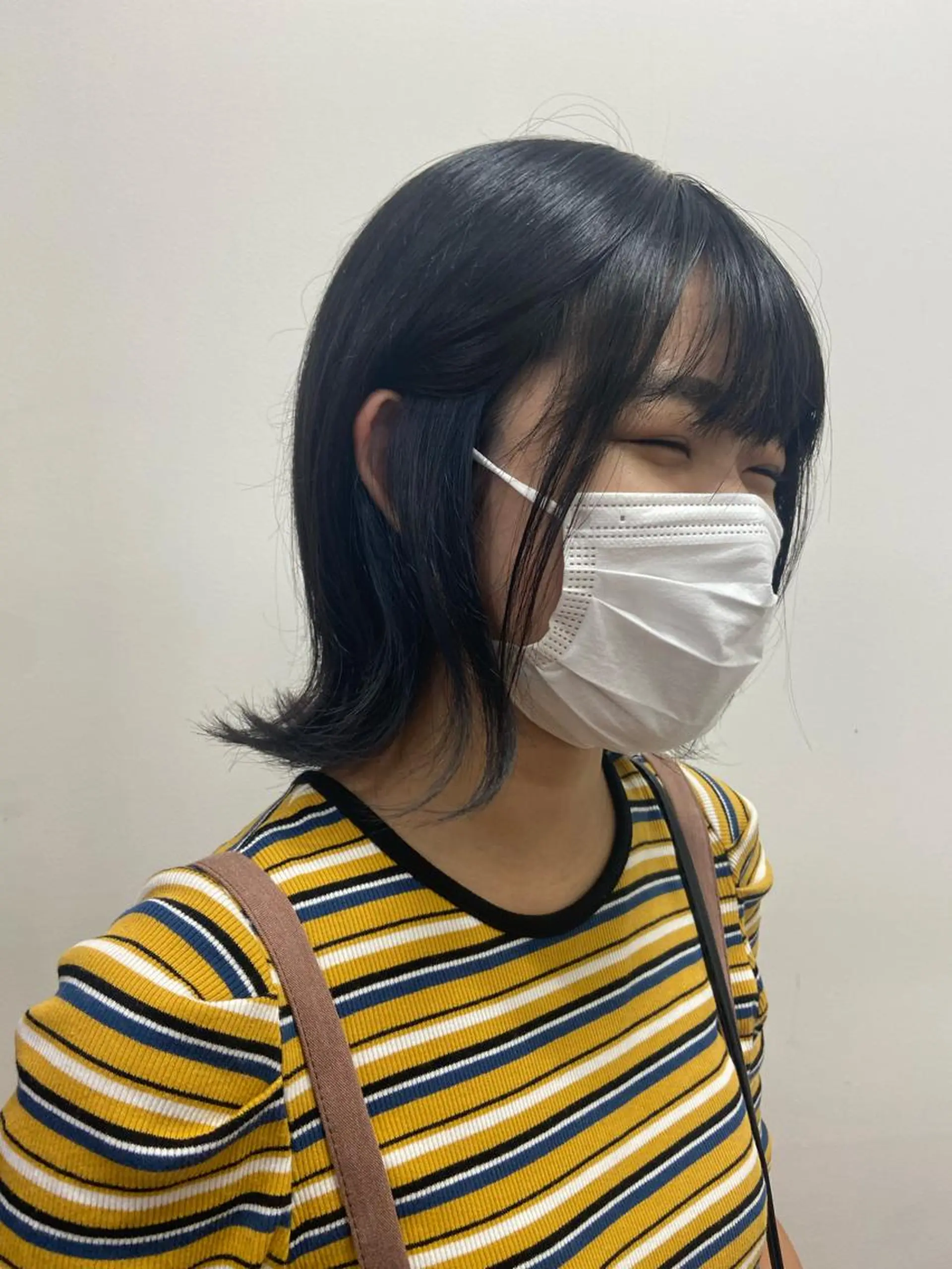 カラー インナーカラー ネイビーカラー 瀧下 唯のヘアスタイル