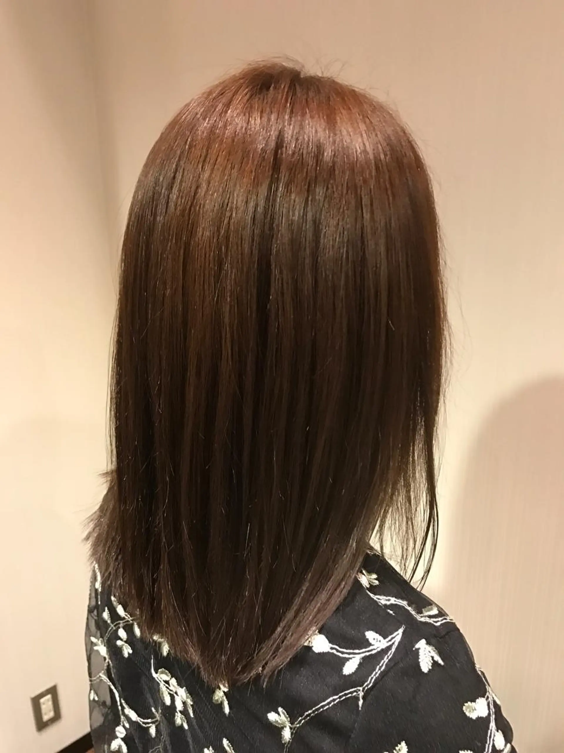 ミディアム カラー ひろせ かなのヘアスタイル