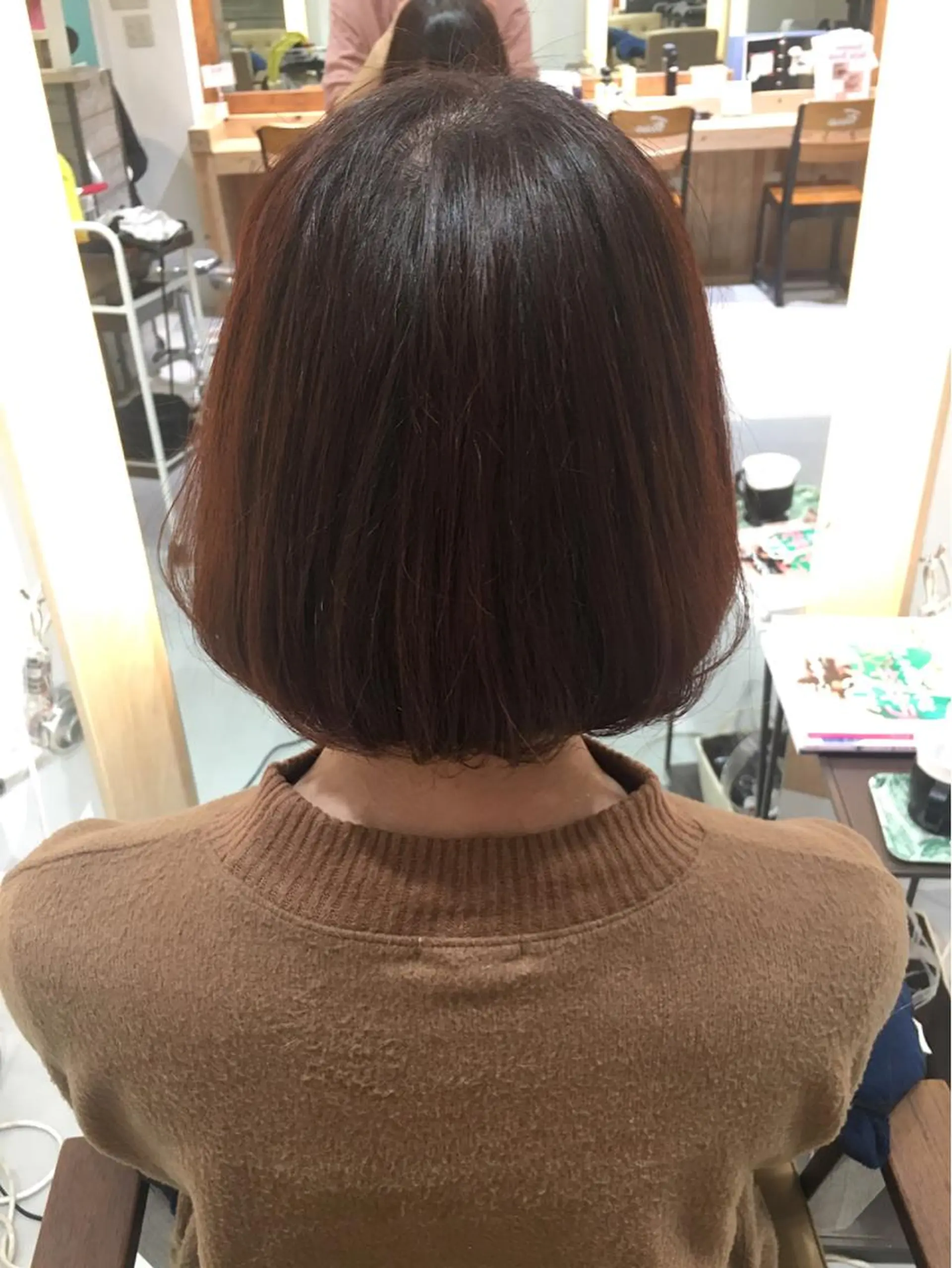ショート カラー ボブ due hair 京都駅前店 MILBON オージュア認定サロン【デューヘアー】所属・ハイトーンブリーチ 土坂 由志【京都】のヘアスタイル