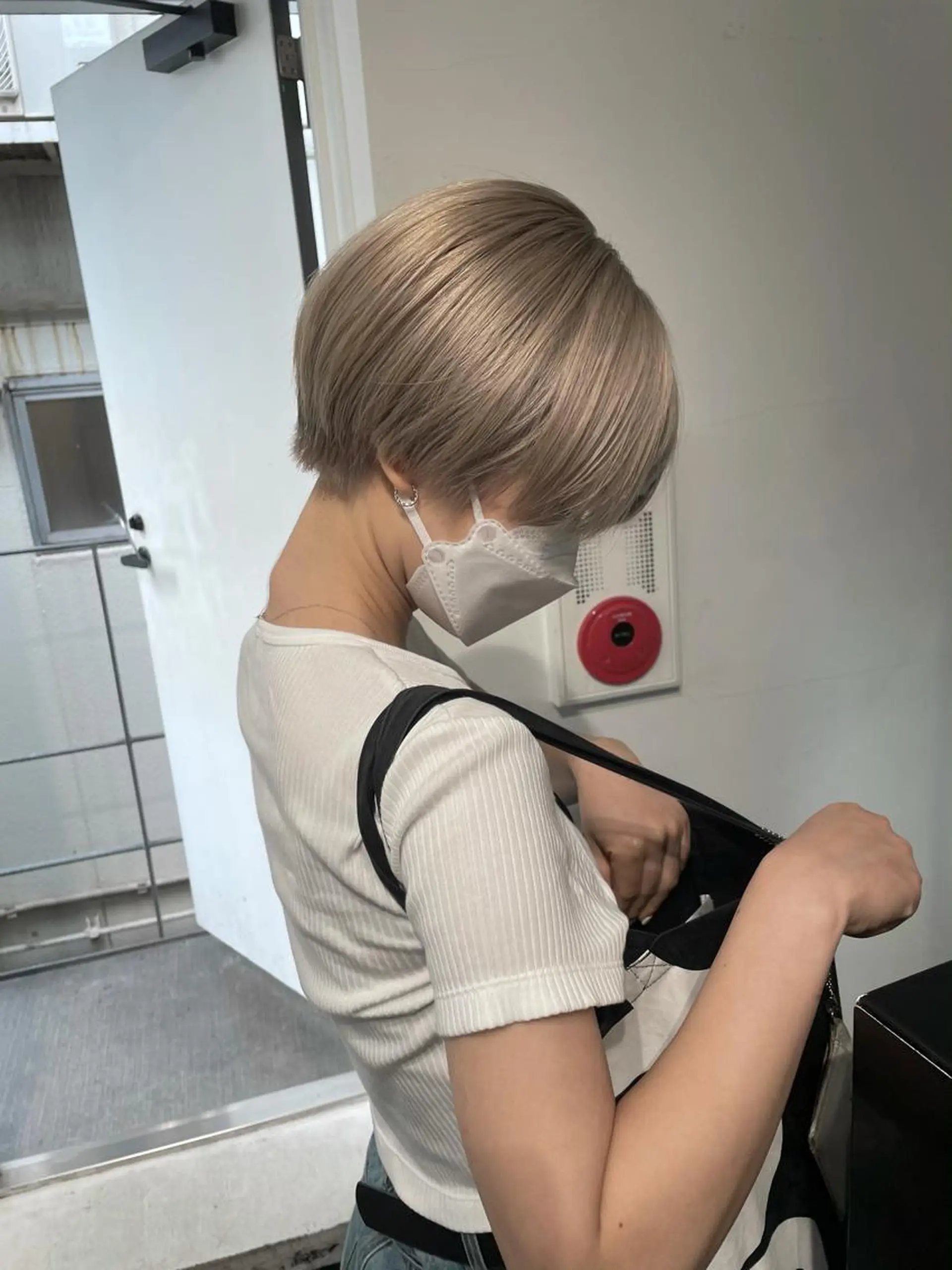 ショート カラー ヘアアレンジ ブリーチ ブロンド ホワイトブロンド カット ヘアカラー トリートメント 艶ハイトーン/ヘア アレンジAYAKAのヘアスタイル