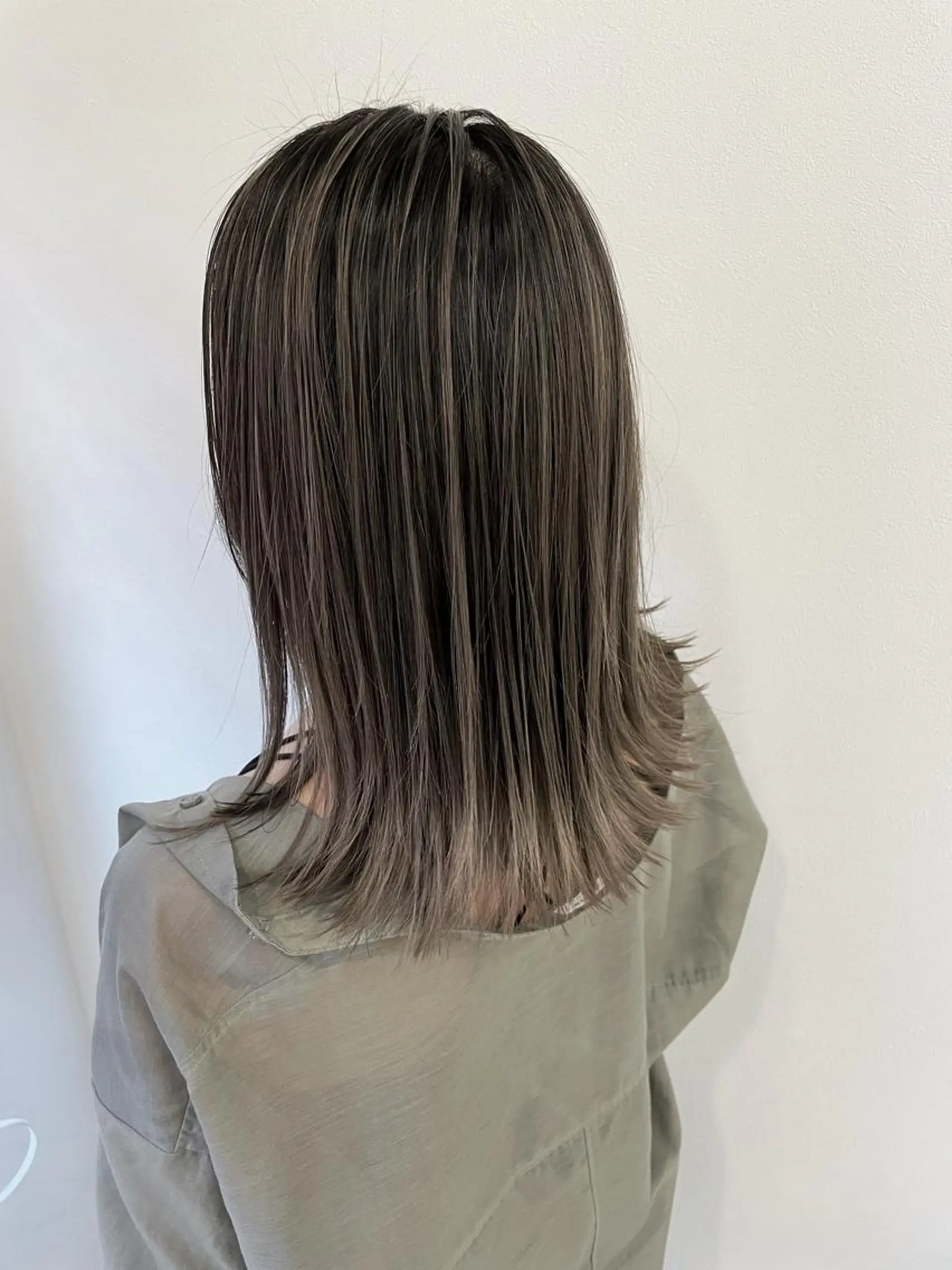 ミディアム カラー かわさき ともやのヘアスタイル