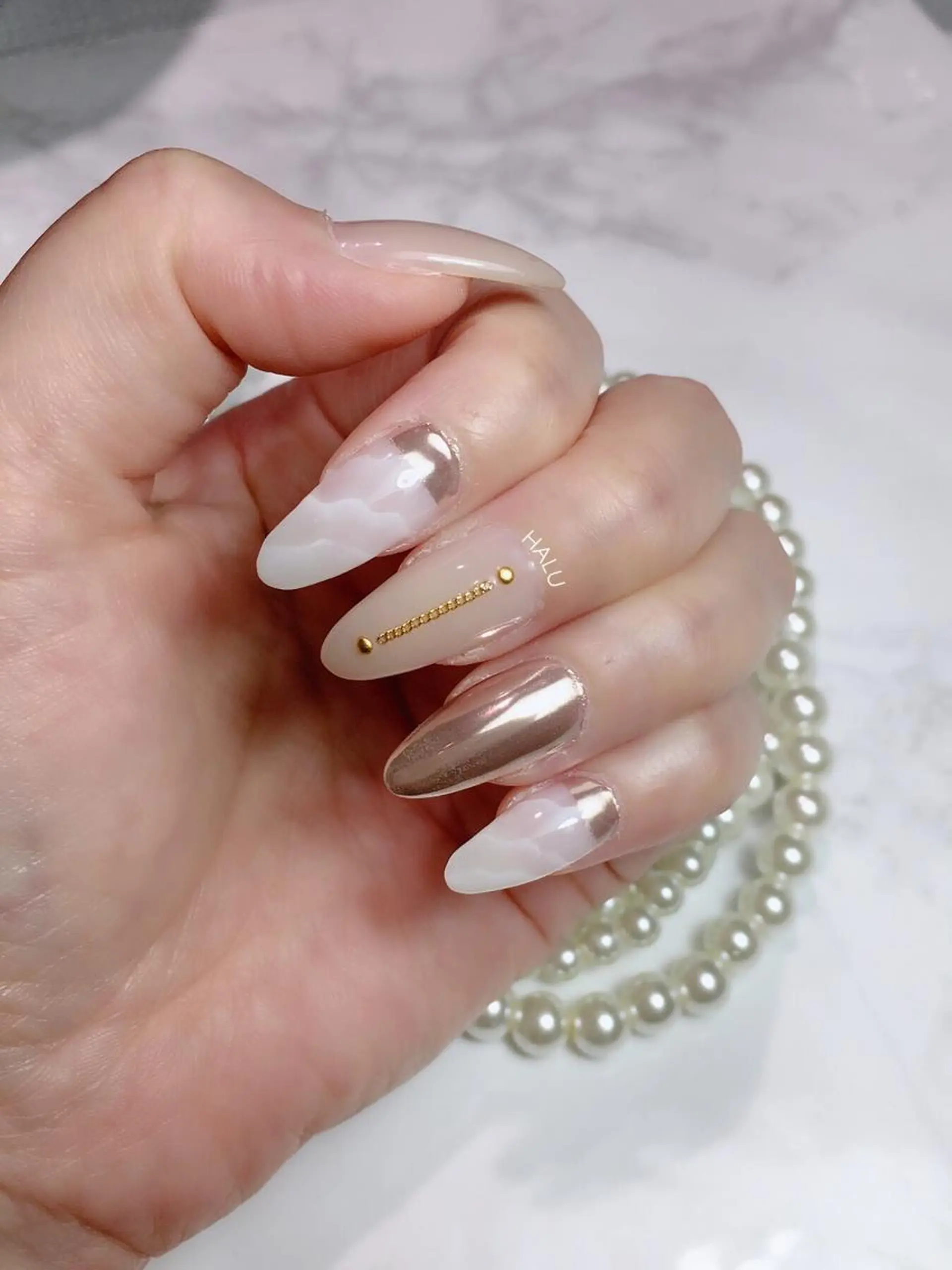 ネイル ミラーネイル HALU ハルのネイルデザイン