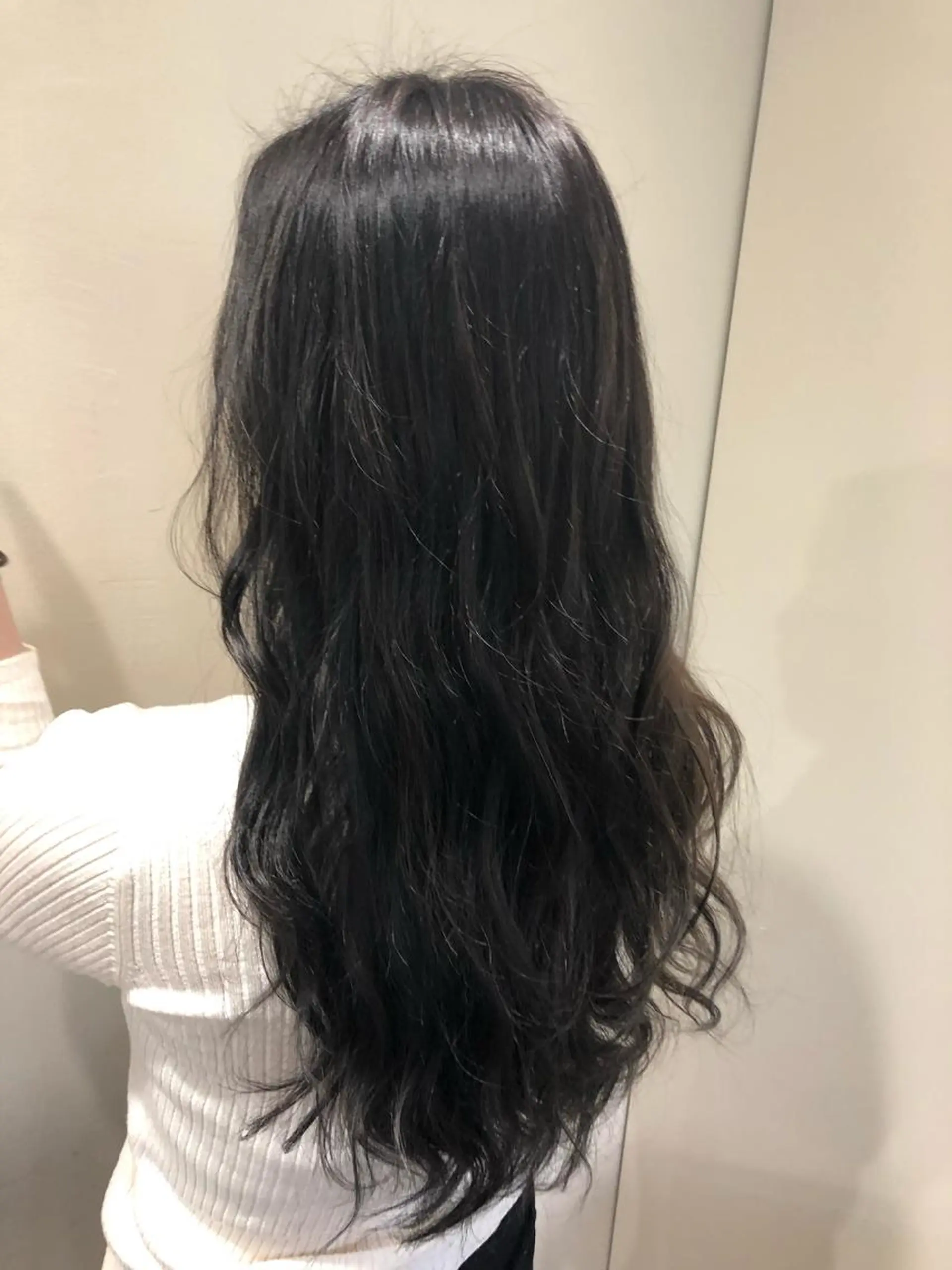 ロング カラー アッシュ ダークアッシュ カット ヘアカラー トリートメント 💓シールエクステ ルミエールのヘアスタイル
