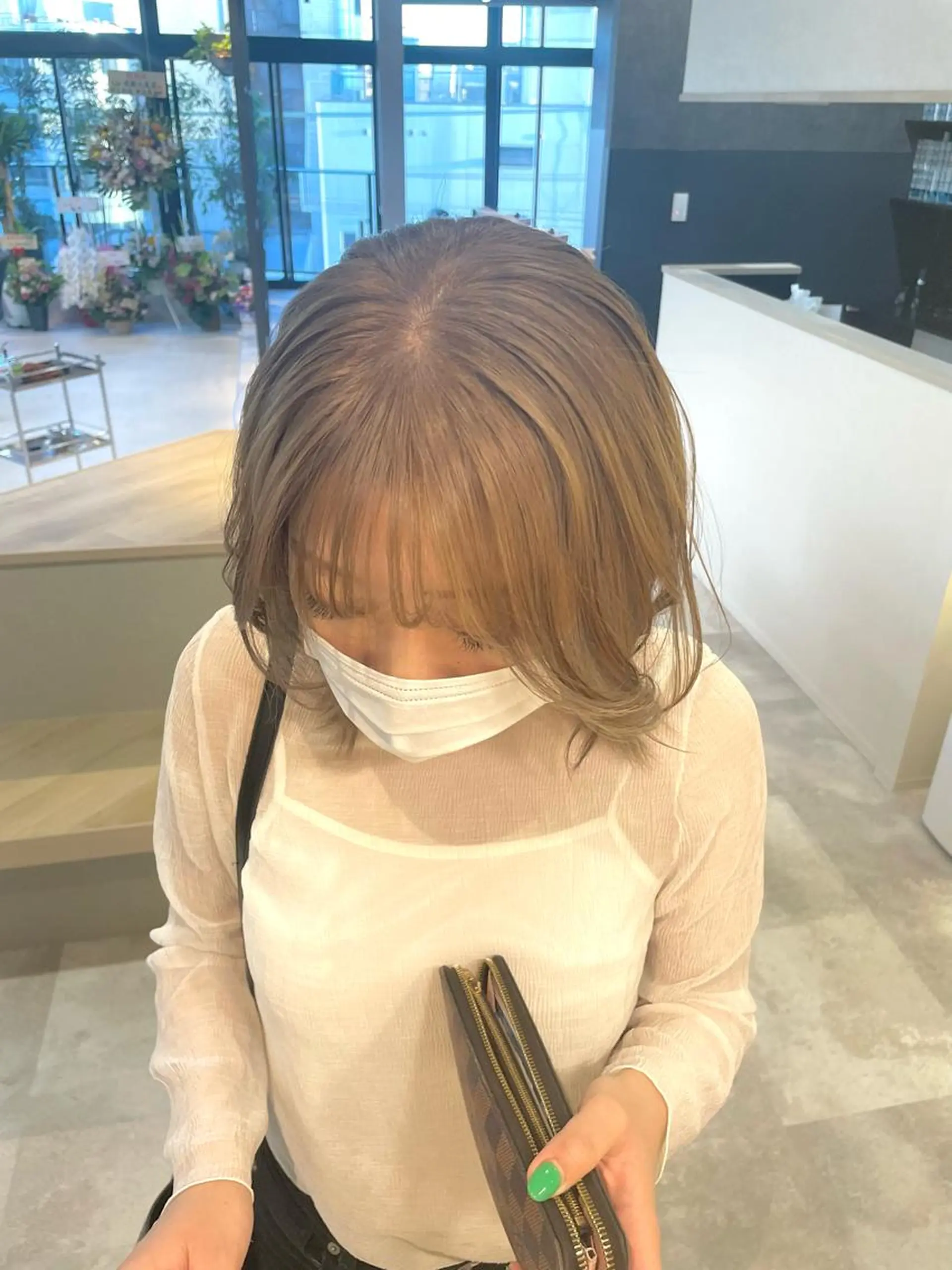 ミディアム カラー ベージュカラー ミルクティーベージュ Lia所属・皆木 智晴のヘアスタイル