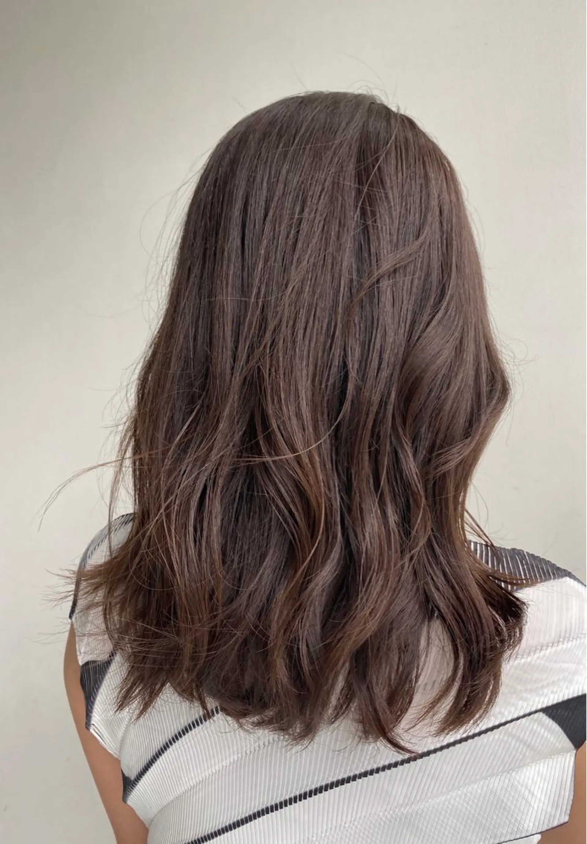 ミディアム カラー les baladins du miroir所属・🍃YURI 🍃のヘアスタイル