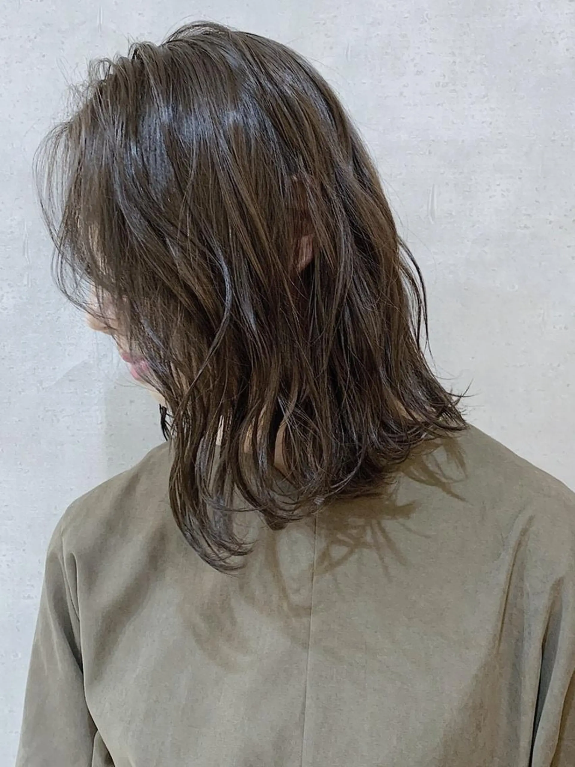 ミディアム カラー MOU namba ムウナンバのヘアスタイル