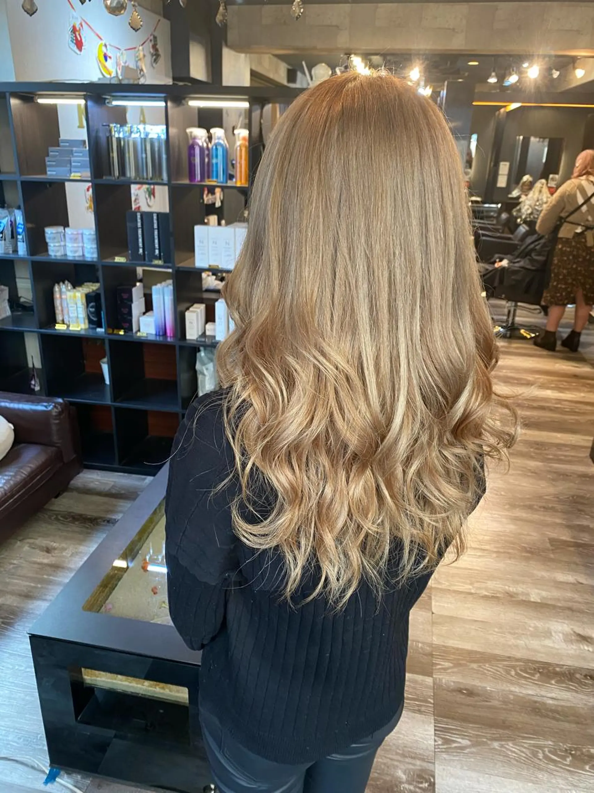 セミロング KIRA スズキ タクヤ／店長のヘアスタイル