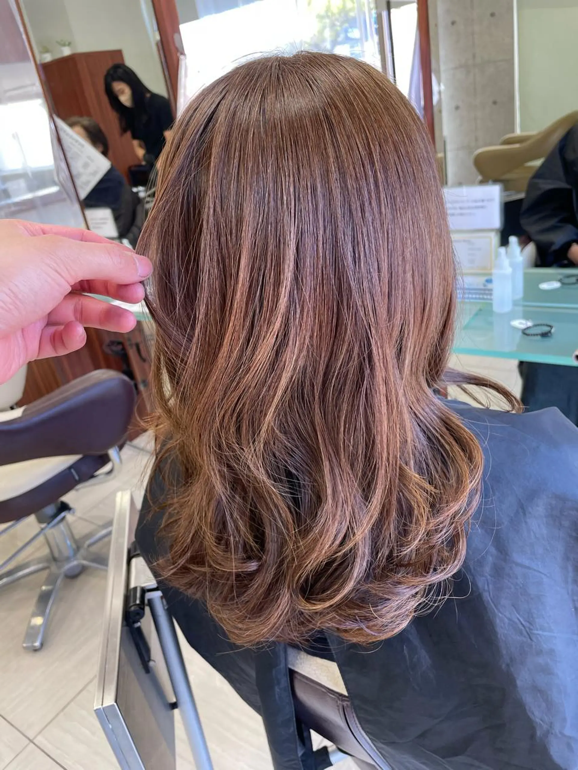 セミロング ハイライト ヘアカラー 色川 優斗《髪質改善》のヘアスタイル