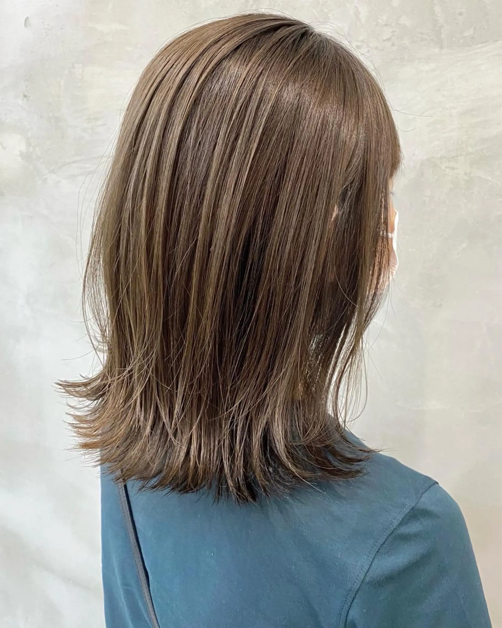 ミディアム カラー アッシュ アッシュグレー アッシュグレージュ グレージュ カット ヘアカラー トリートメント 🫧透明感カラー🫧 OIKAWAのヘアスタイル