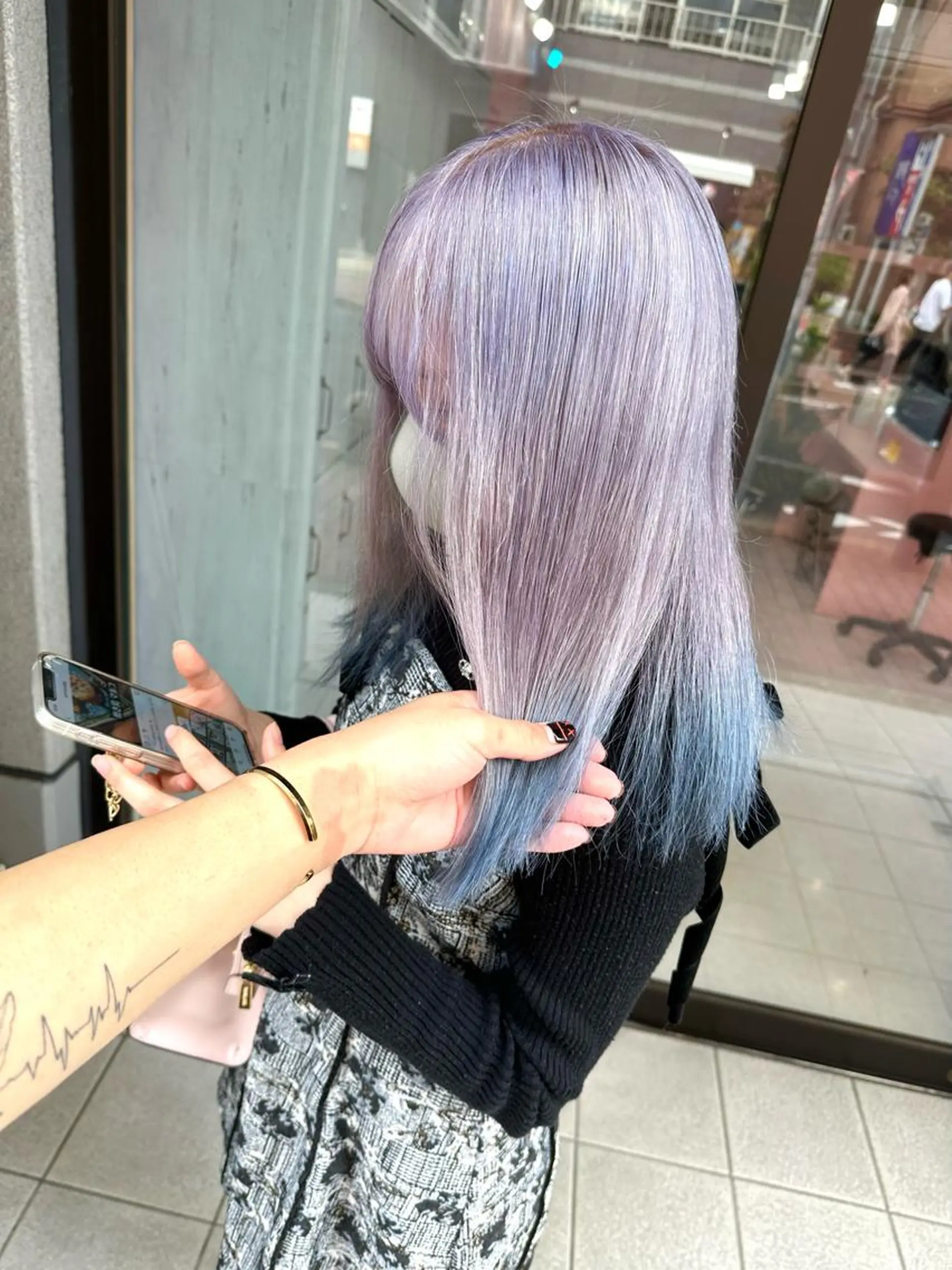 ロング カラー ヘアカラー トリートメント ブリーチ率No.1 MANATO🎨🌈のヘアスタイル