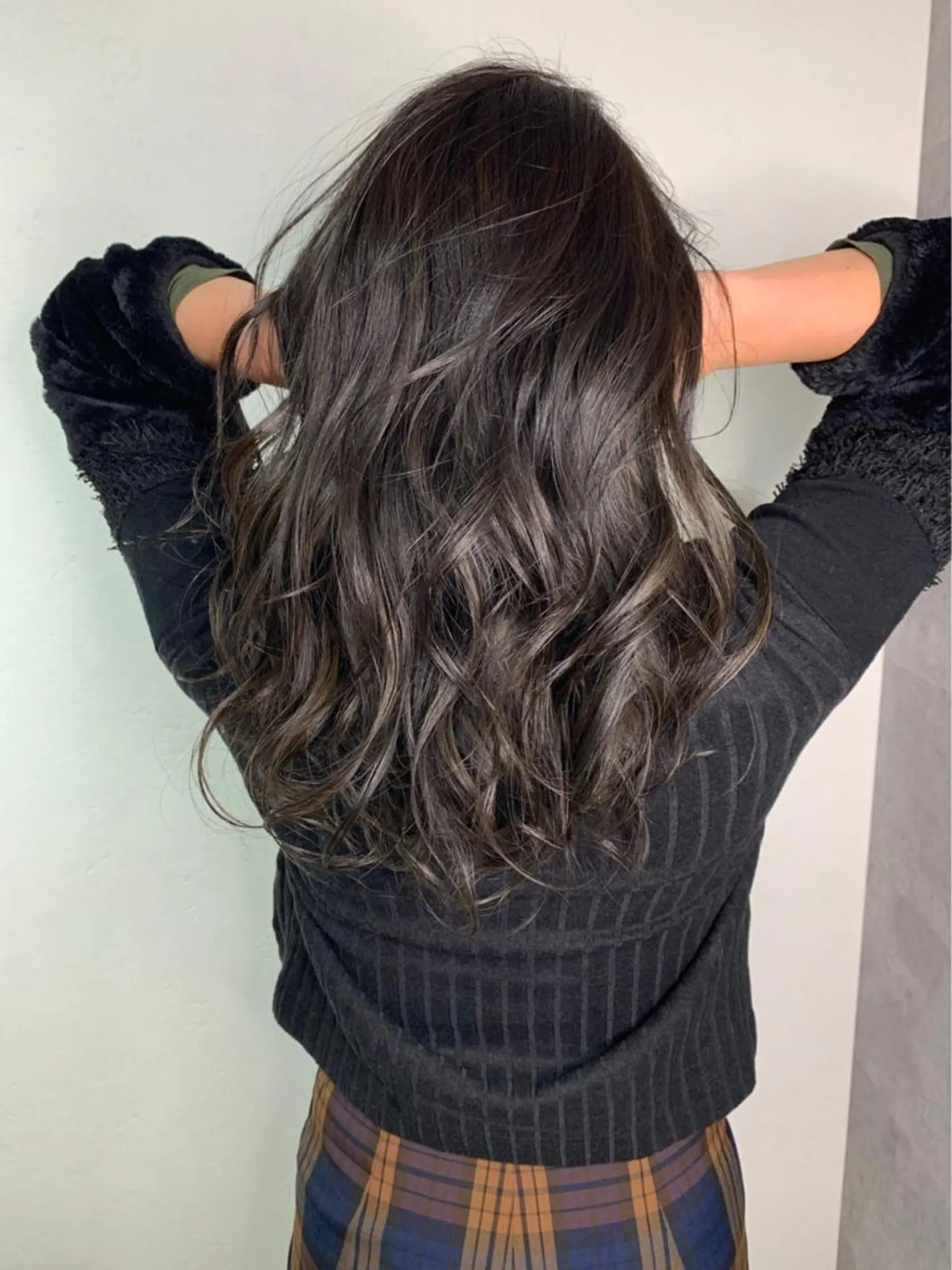 ロング カラー ブラウンカラー ハイライトカラー ハイライト _WHITE 難波本店のヘアスタイル