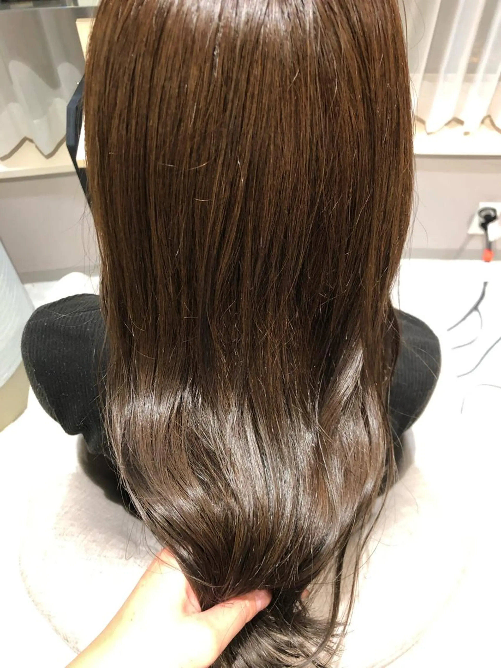 ロング 辻本 夏子のヘアスタイル
