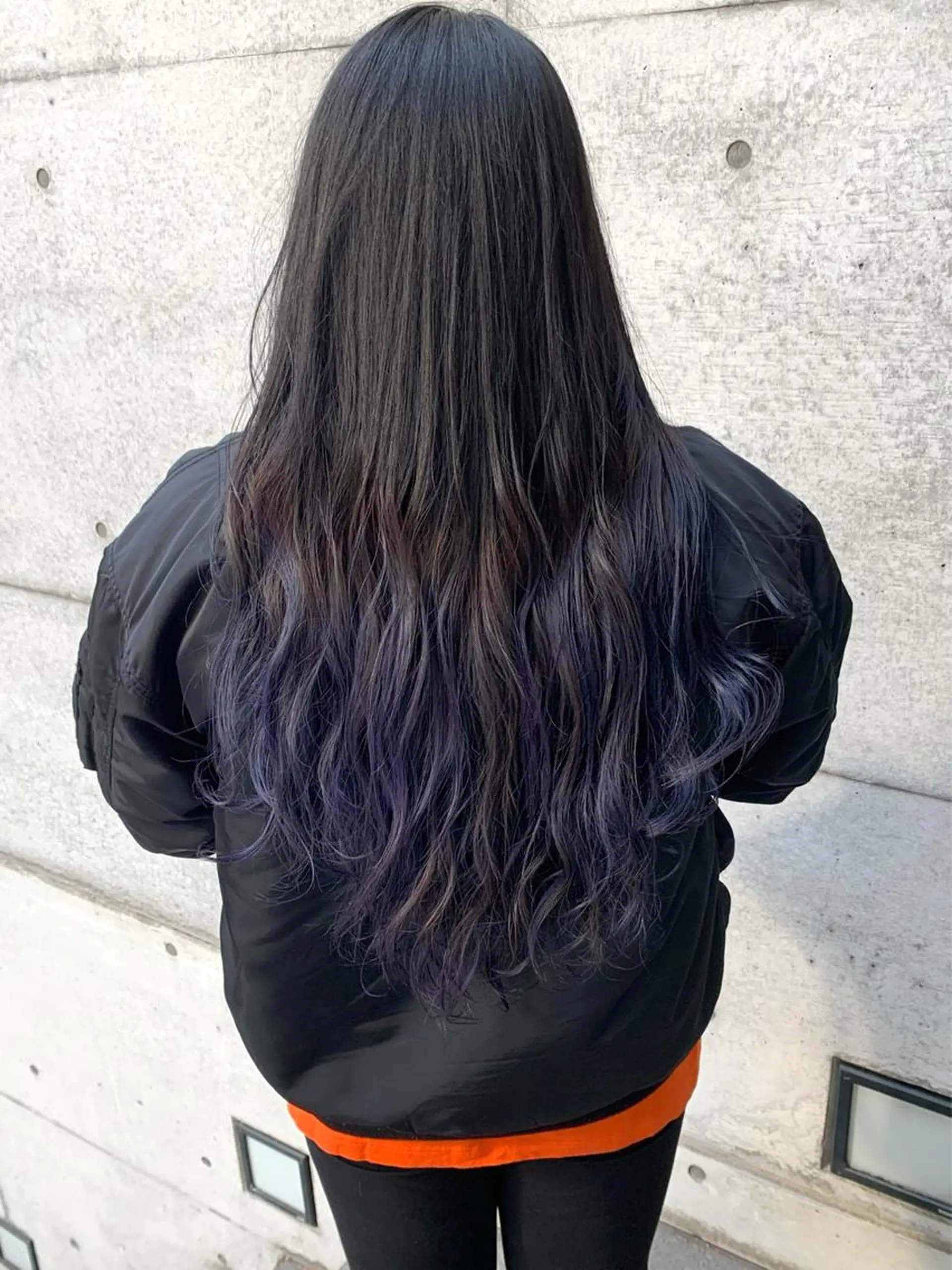 ロング カラー ブルーカラー ブルーバイオレット グラデーションカラー バイオレットカラー kimika🥑 メンズ/髪質改善のヘアスタイル