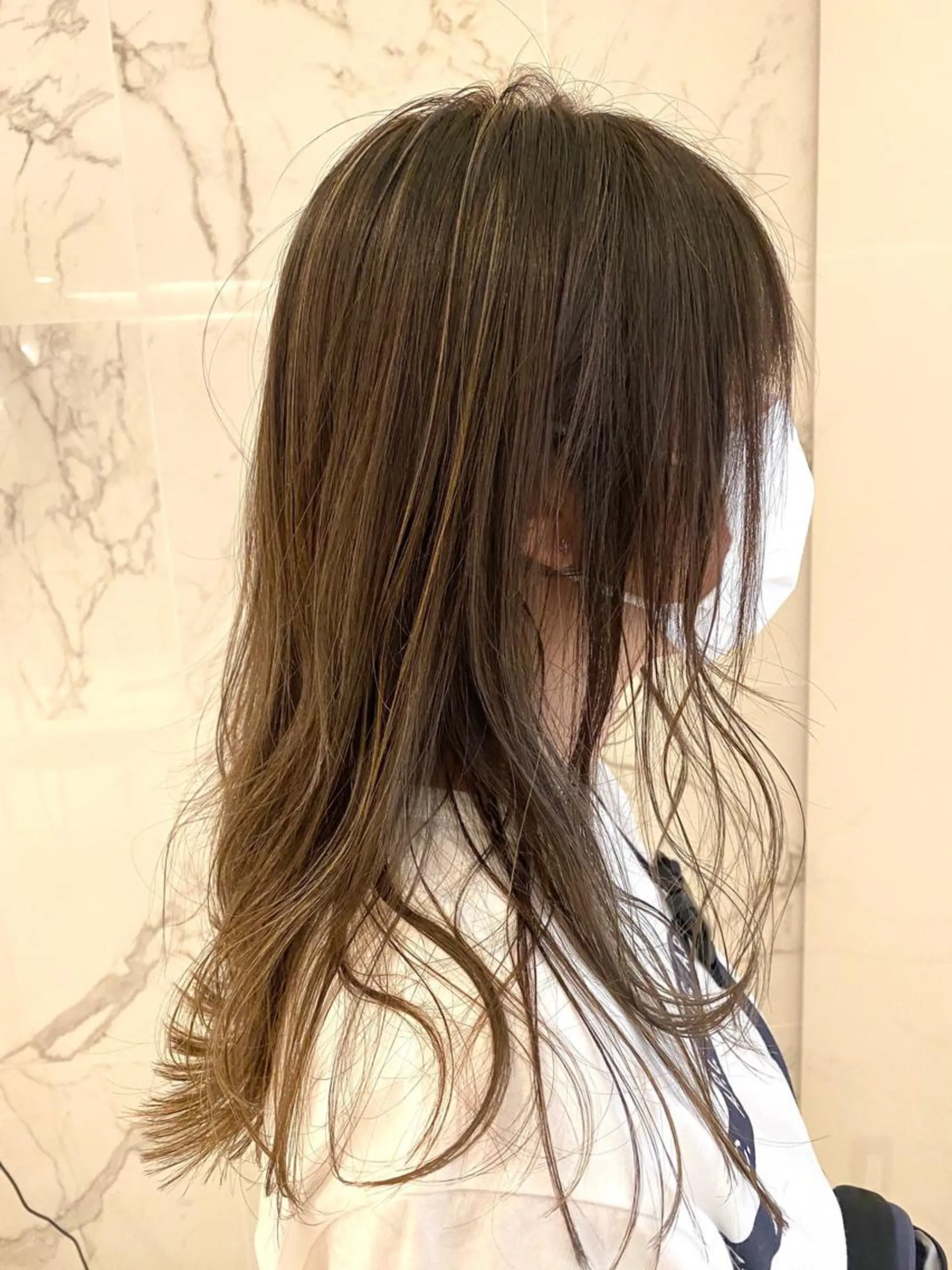 セミロング カラー AVANCE emiのヘアスタイル