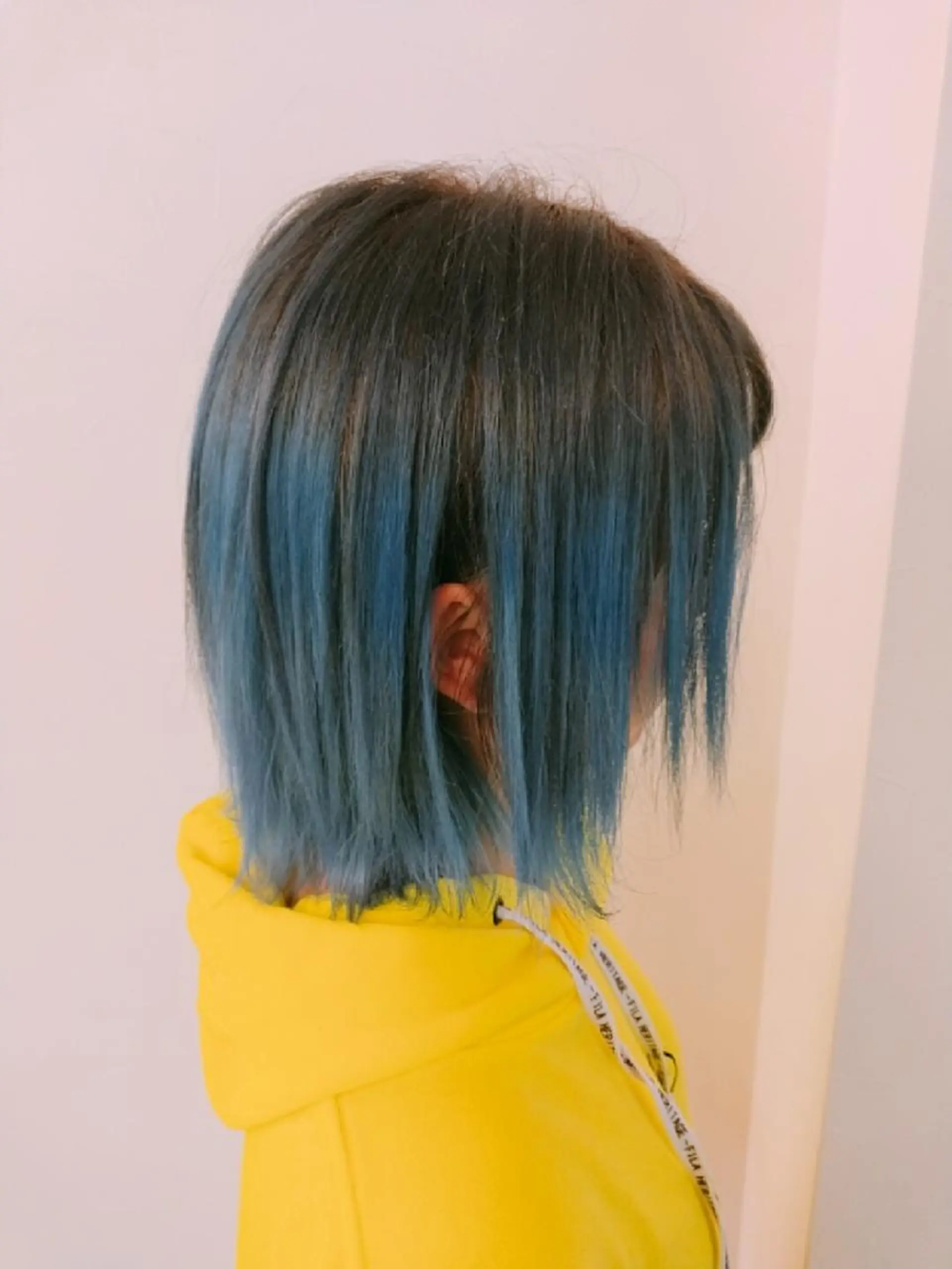 ミディアム カラー バレイヤージュ ブリーチ ブルーカラー ダークグレー ダブルカラー デザインカラー髪質 改善Lilithのその他イメージ