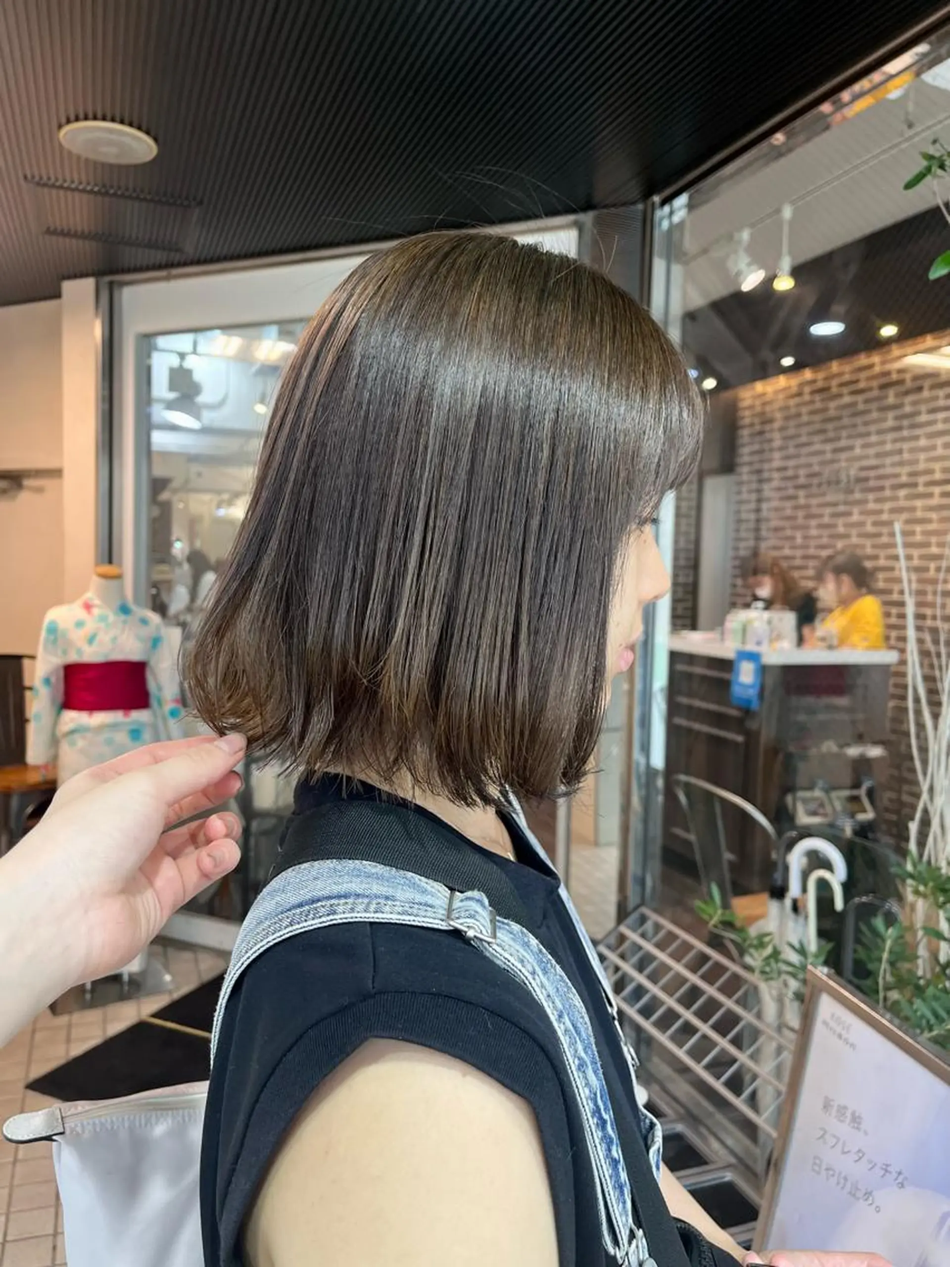 ロング カラー ベージュカラー 黒髪 ブリーチ ブルーカラー ブルーブラック 酸性ストレート 🤍🎀honokaのヘアスタイル