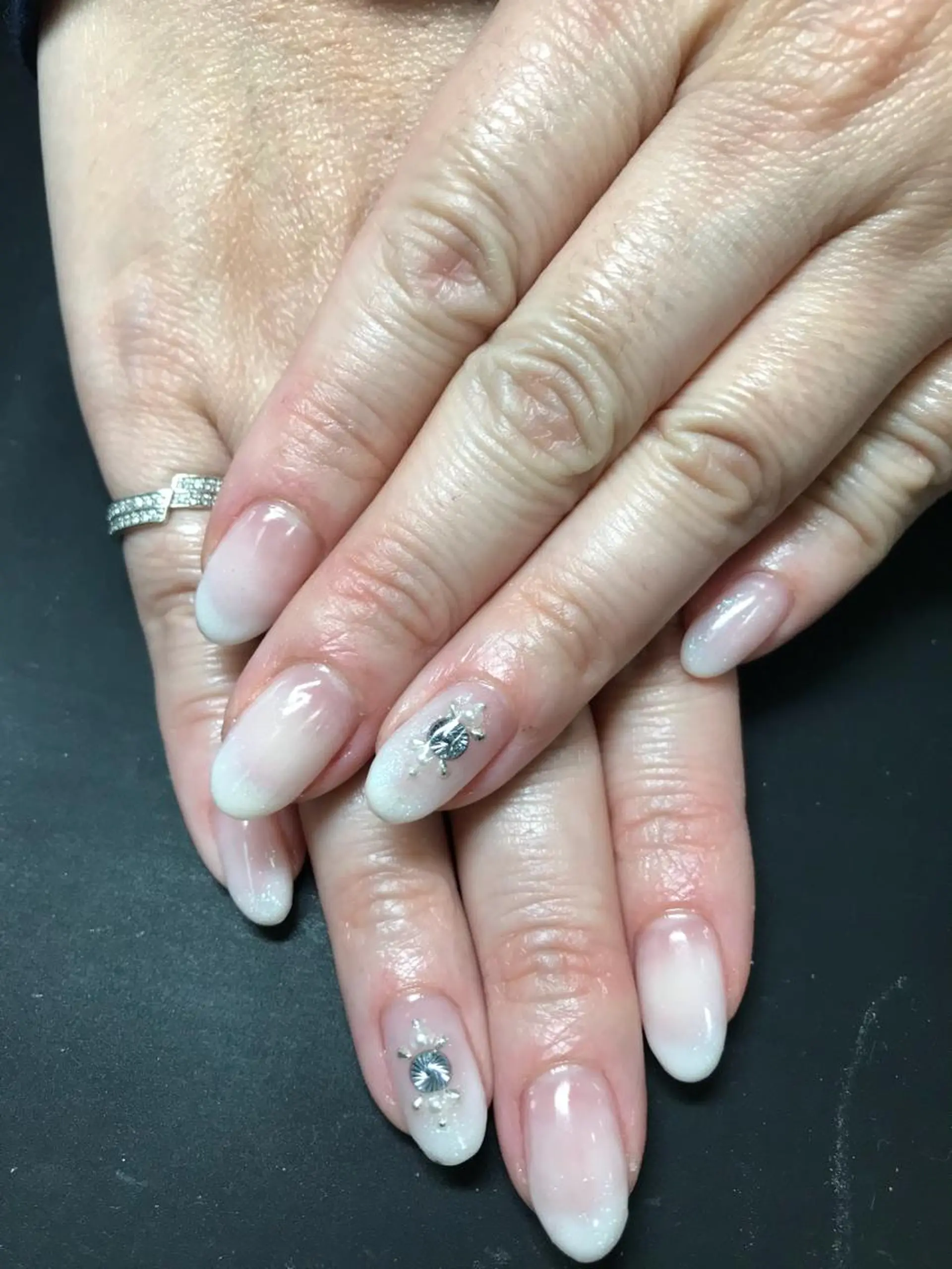 ネイル ハンドネイル みんなの店所属・仲谷 つかさのエステ・リラクイメージ