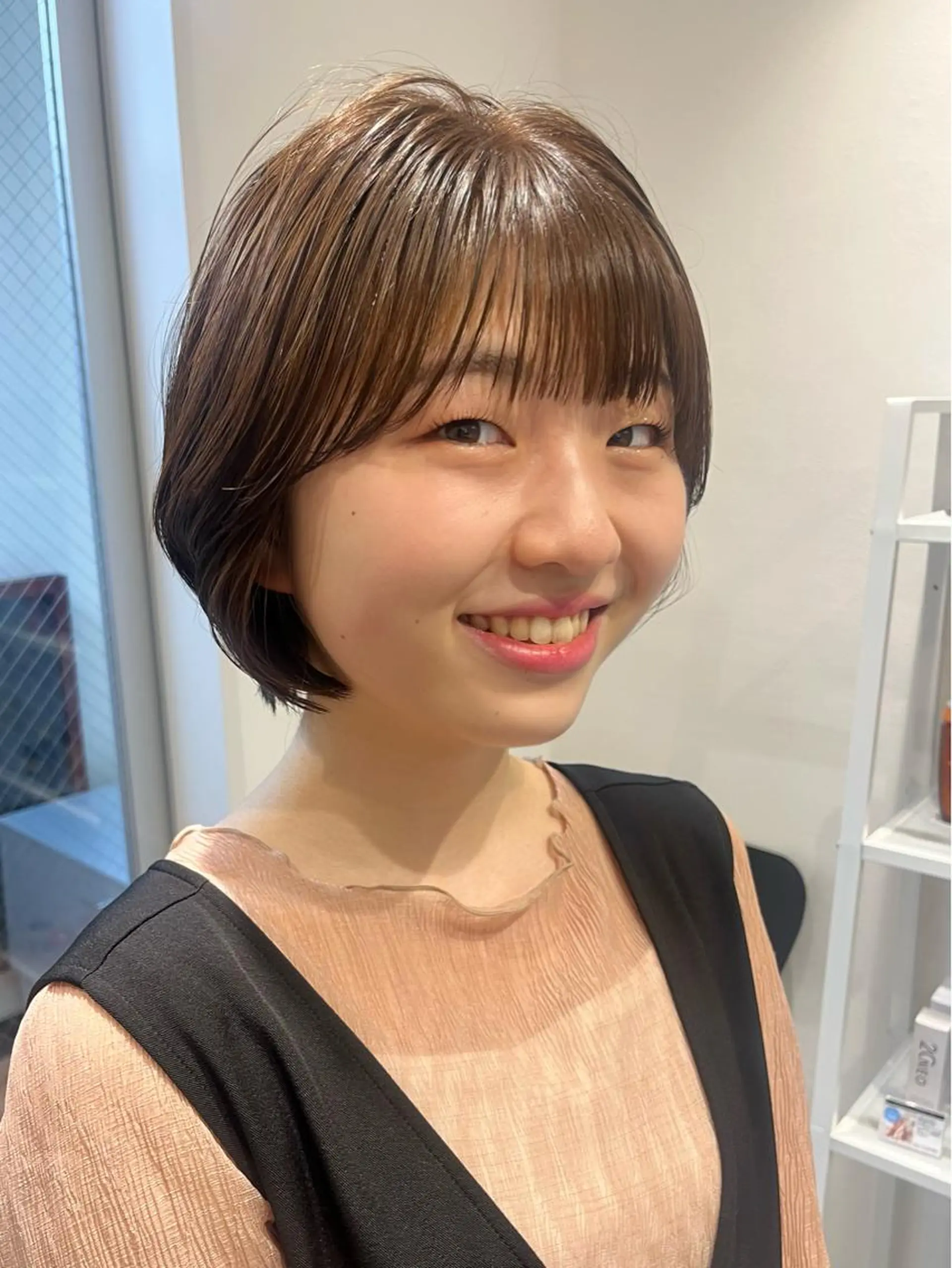 ショート カラー 伸ばしかけ ショートヘア ヘアカラー トリートメント SOYON 🤍CHIZU🤍.のヘアスタイル