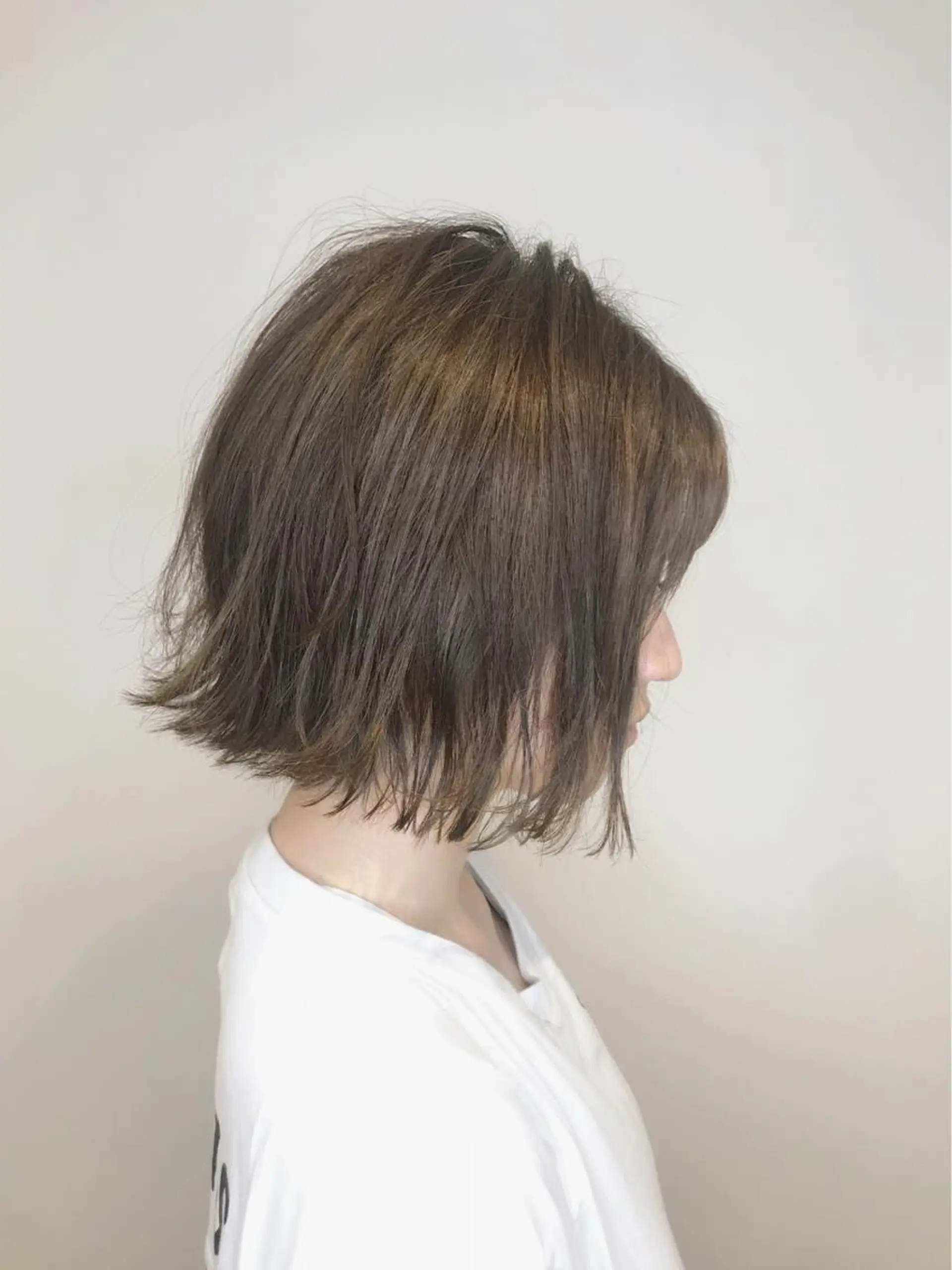 ショート カラー ハイライトカラー ボブ ハイライト カット ヘアカラー ボブ・レイヤーカット 吉敷航一のヘアスタイル