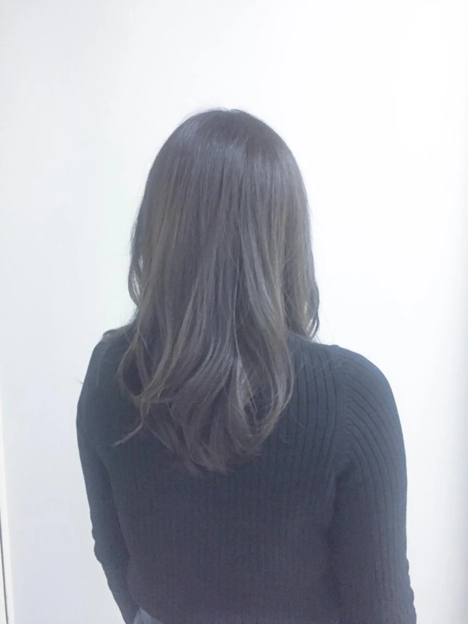 ロング カラー アッシュ アッシュグレー アッシュグレージュ グレージュ un所属・un 溝の口 伊豆本のマツエク・マツパデザイン