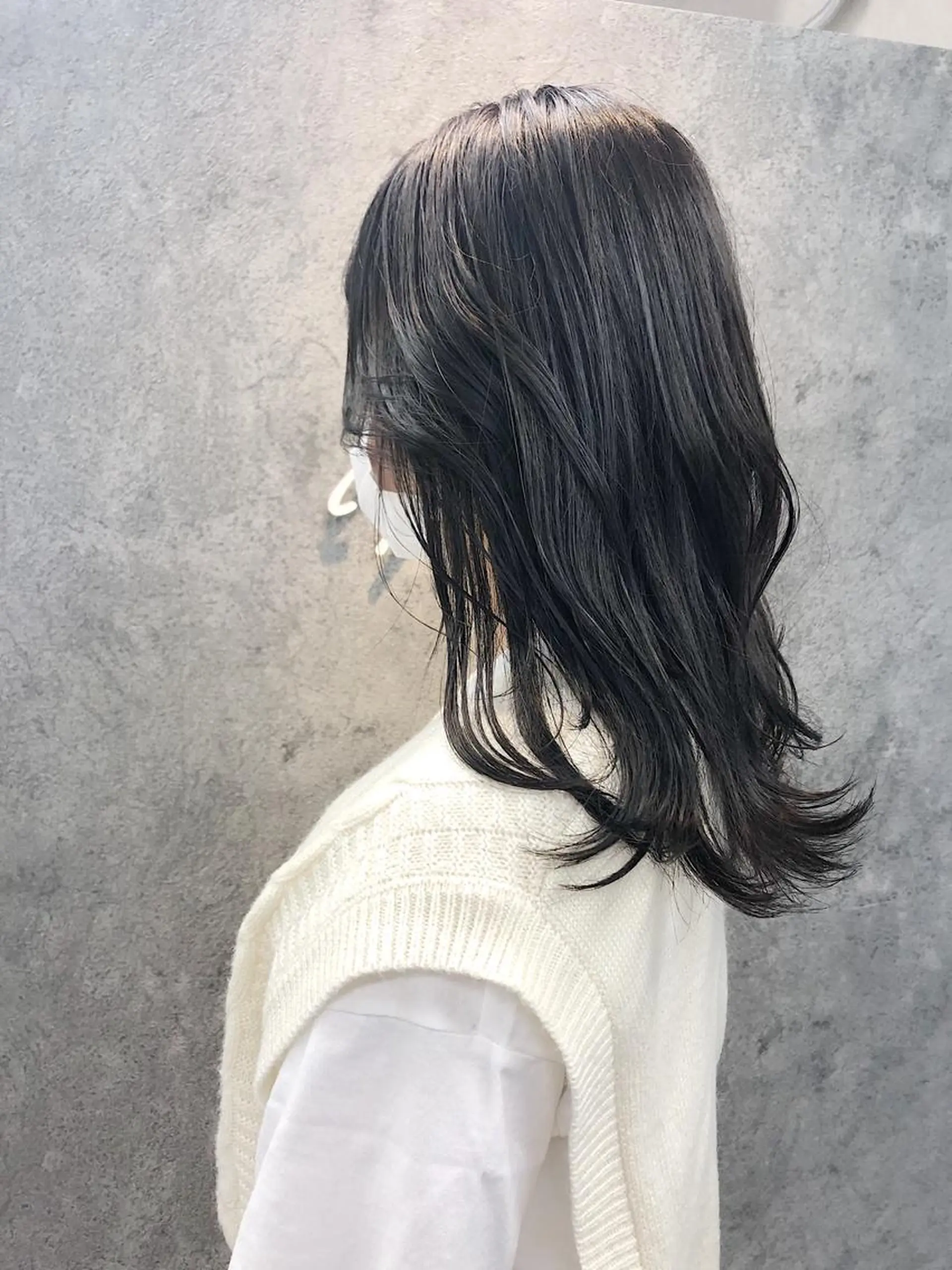 セミロング アッシュ 韓国風ヘア オルチャンヘア カット ヘアカラー トリートメント 所渉/韓国レイヤー /ウルフカットのヘアスタイル