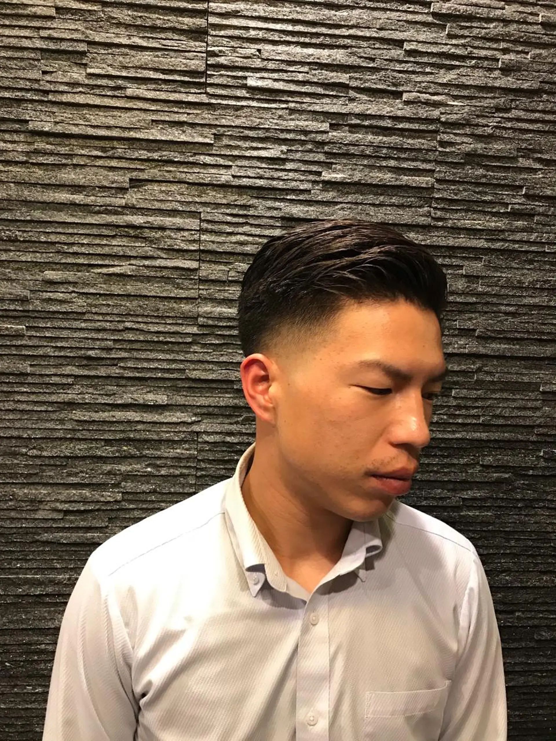 ショート パーマ メンズ ビジネス フェードカット プレミアムバーバー赤坂所属・野川 純麗のヘアスタイル
