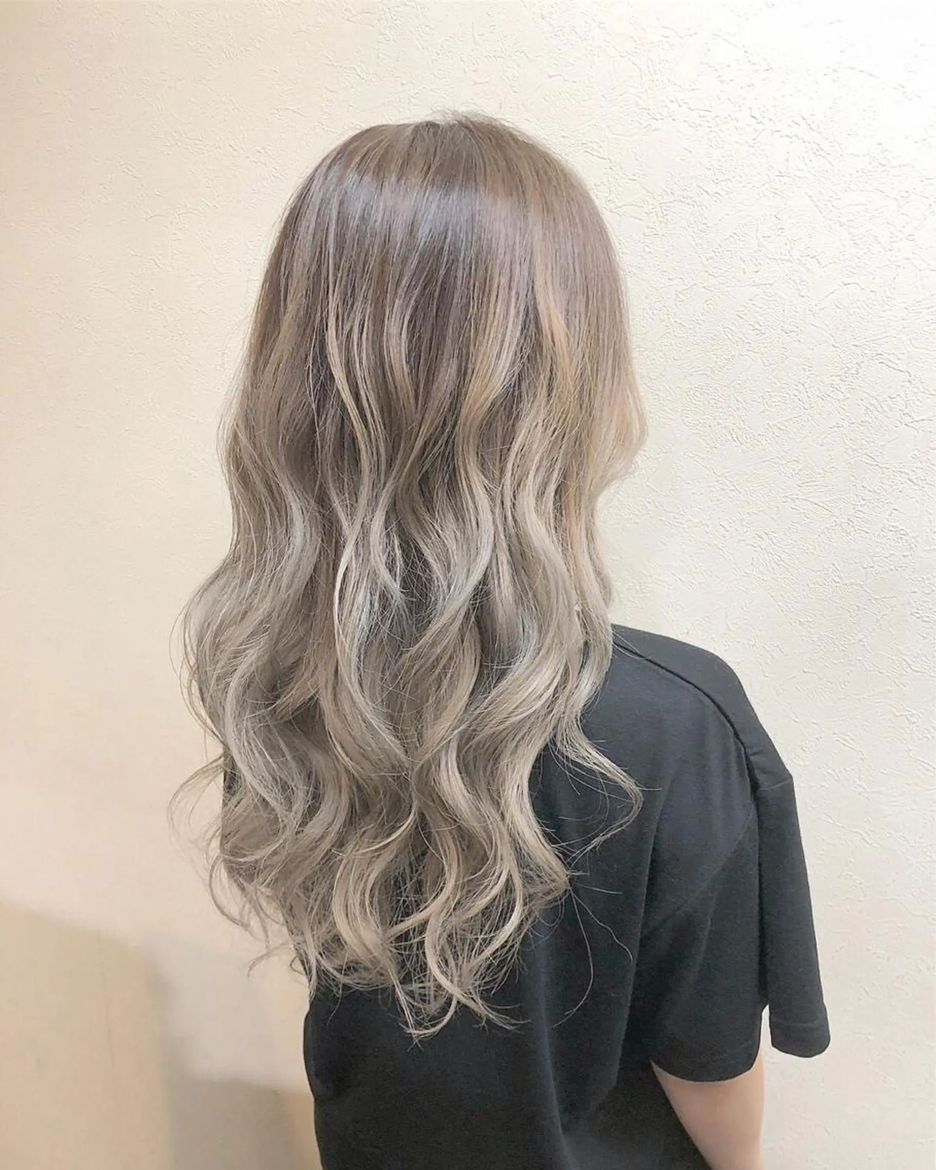 ロング ヤマグチ ヒカルのヘアスタイル