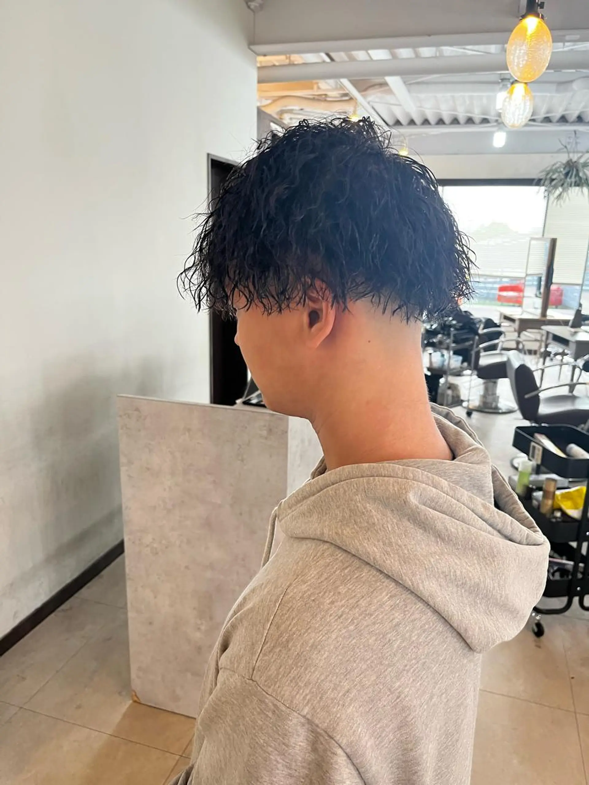 パーマ メンズ フェードカット メンズパーマ スキンフェード 西村 歩真のヘアスタイル