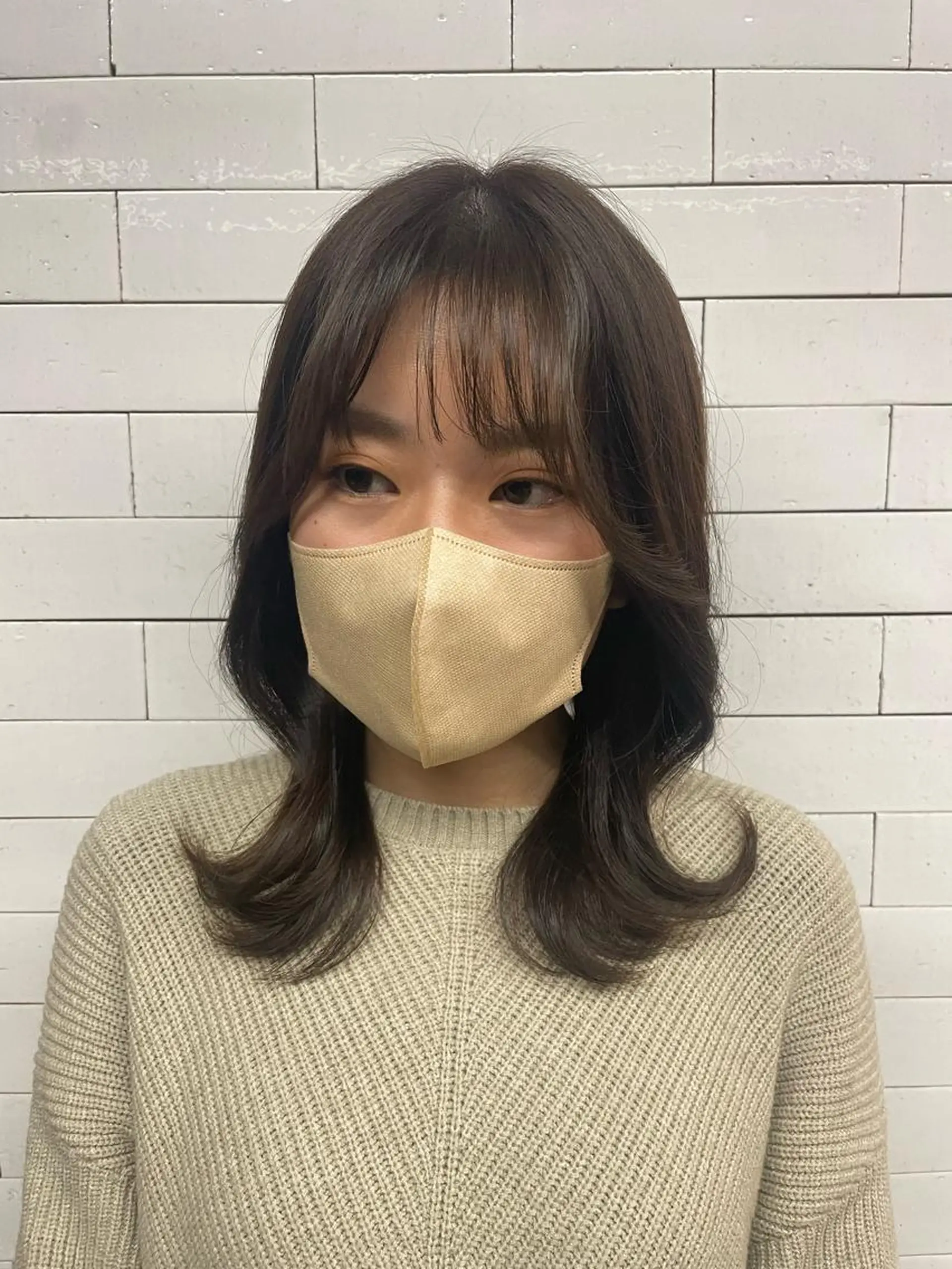 ミディアム カラー グレージュ オリーブグレージュ オリーブグレー 韓国風ヘア やすだ しおりのヘアスタイル