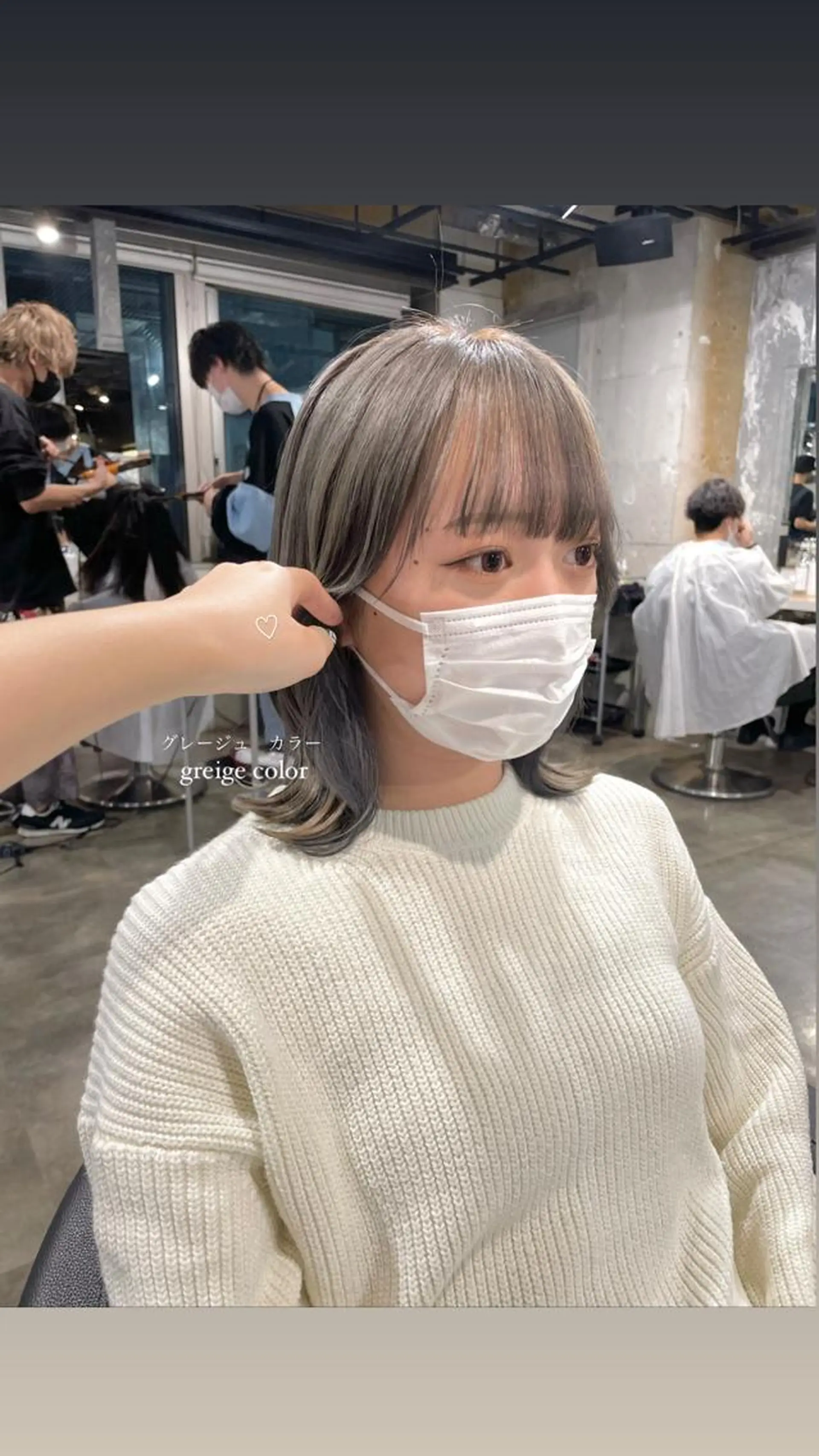 ミディアム カラー パーマ ヘアアレンジ メンズ キッズ ネイル マツエク・マツパ アイブロウ 透明感カラー・レイヤ ー🎀amika🎀のヘアスタイル