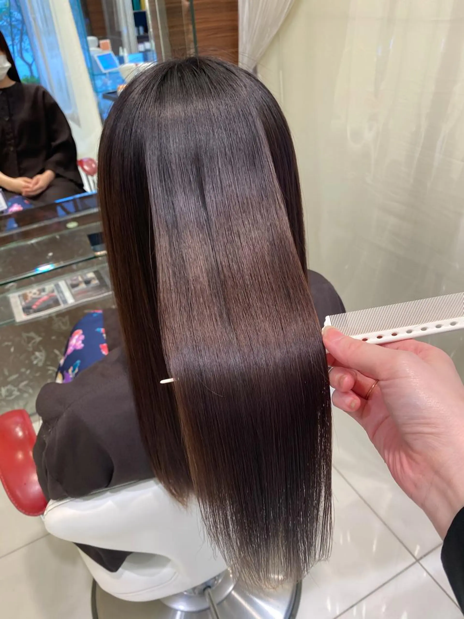 ロング 髪質改善 トリートメント ショートヘアはお任せ 冨樫真未のヘアスタイル